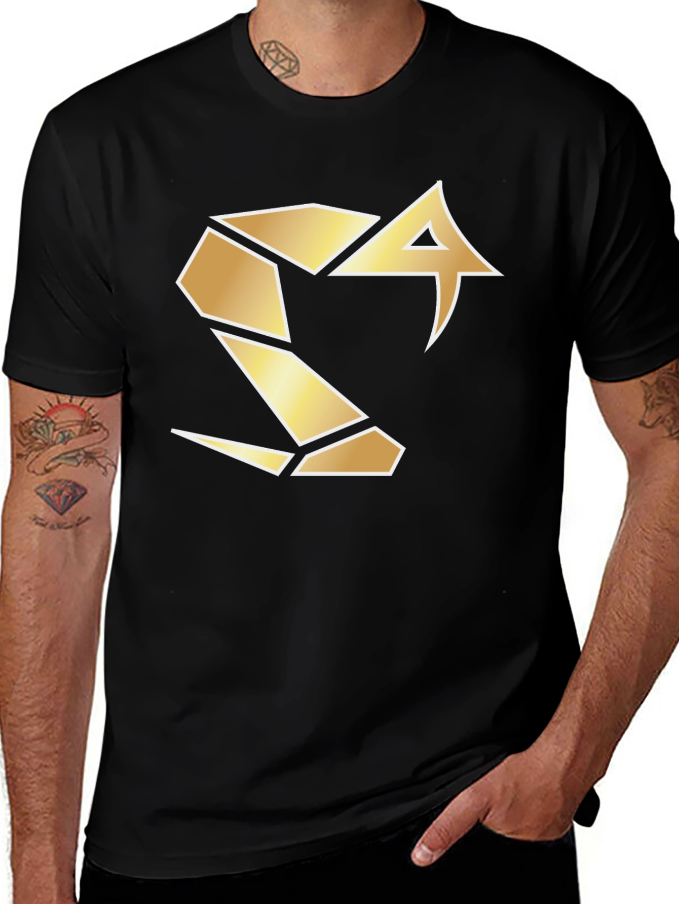 Camiseta Negra con Logo Serpiente Dorada