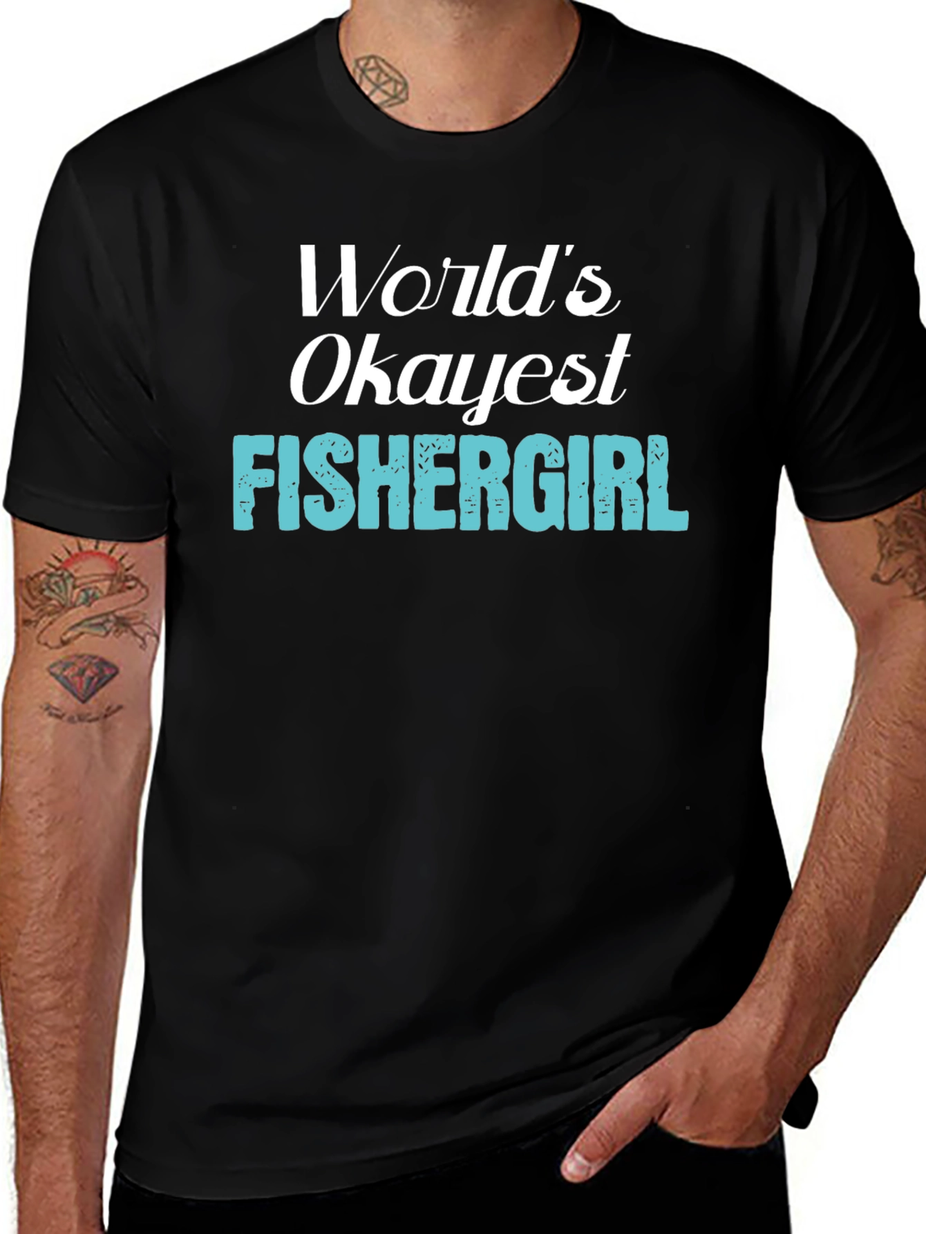 Camiseta Negra: Worlds Okayest Fishergirl