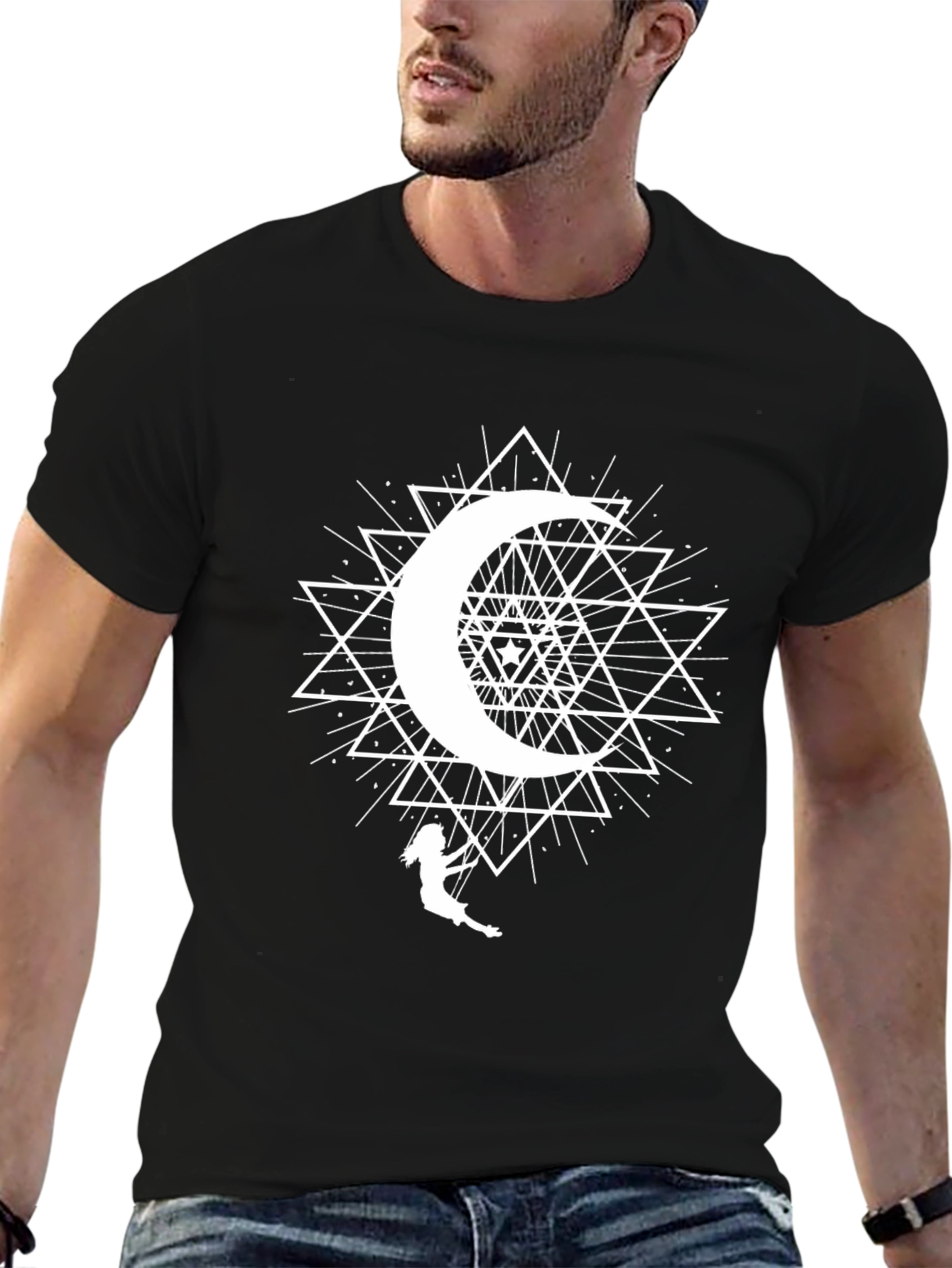 Camiseta Negra con Diseño de Luna y Triángulos