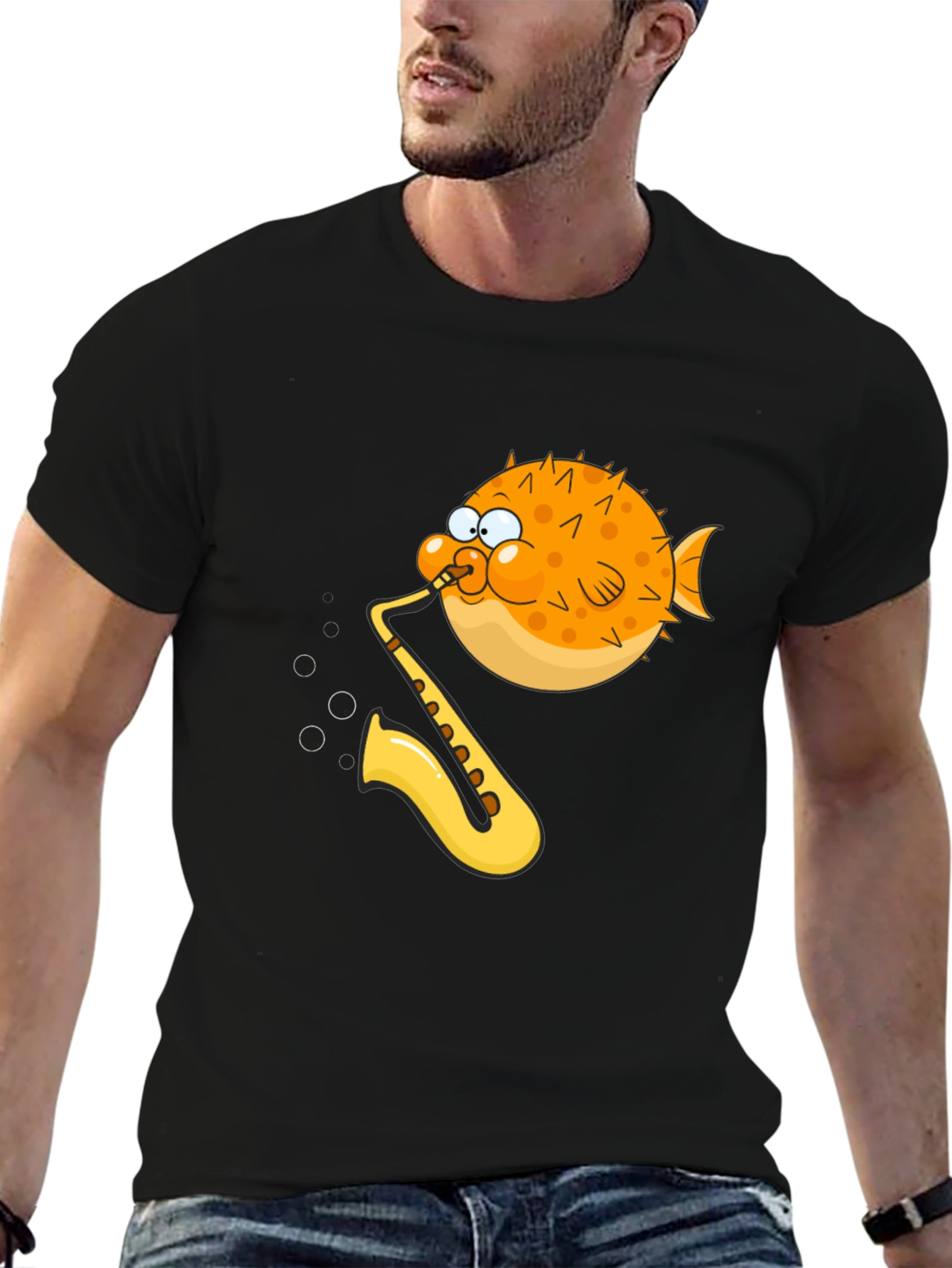 Camiseta Negra con Diseño Divertido de Pez Saxofonista