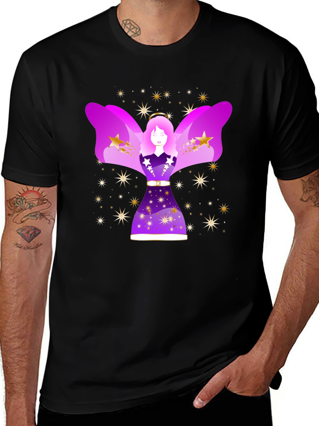 Camiseta Negra con Diseño de Ángel Estelar