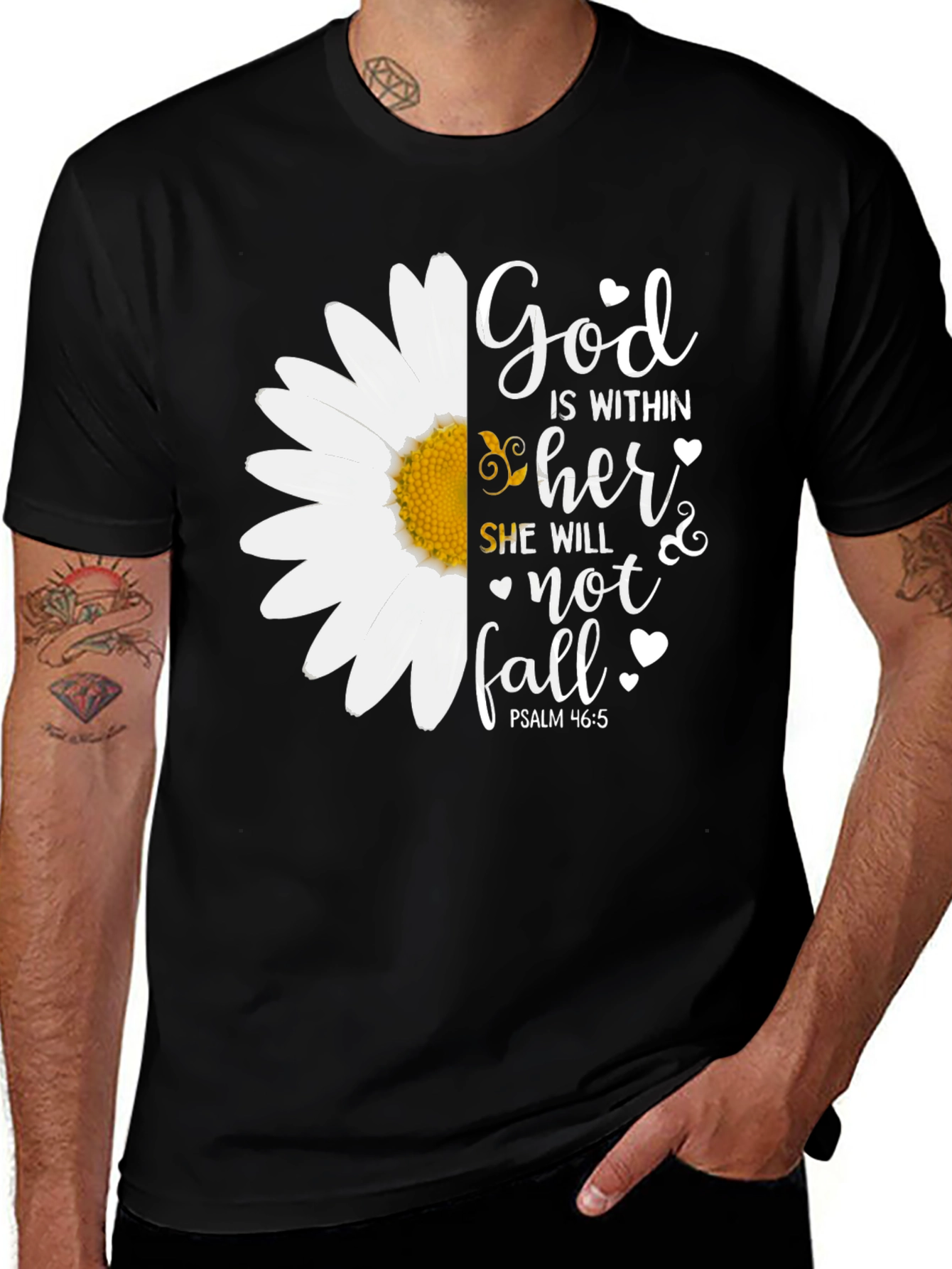Camiseta Negra con Diseño Floral Inspirador