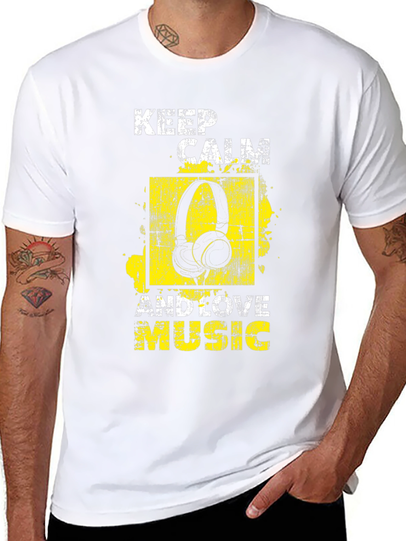 Camiseta Negra con Diseño de Música