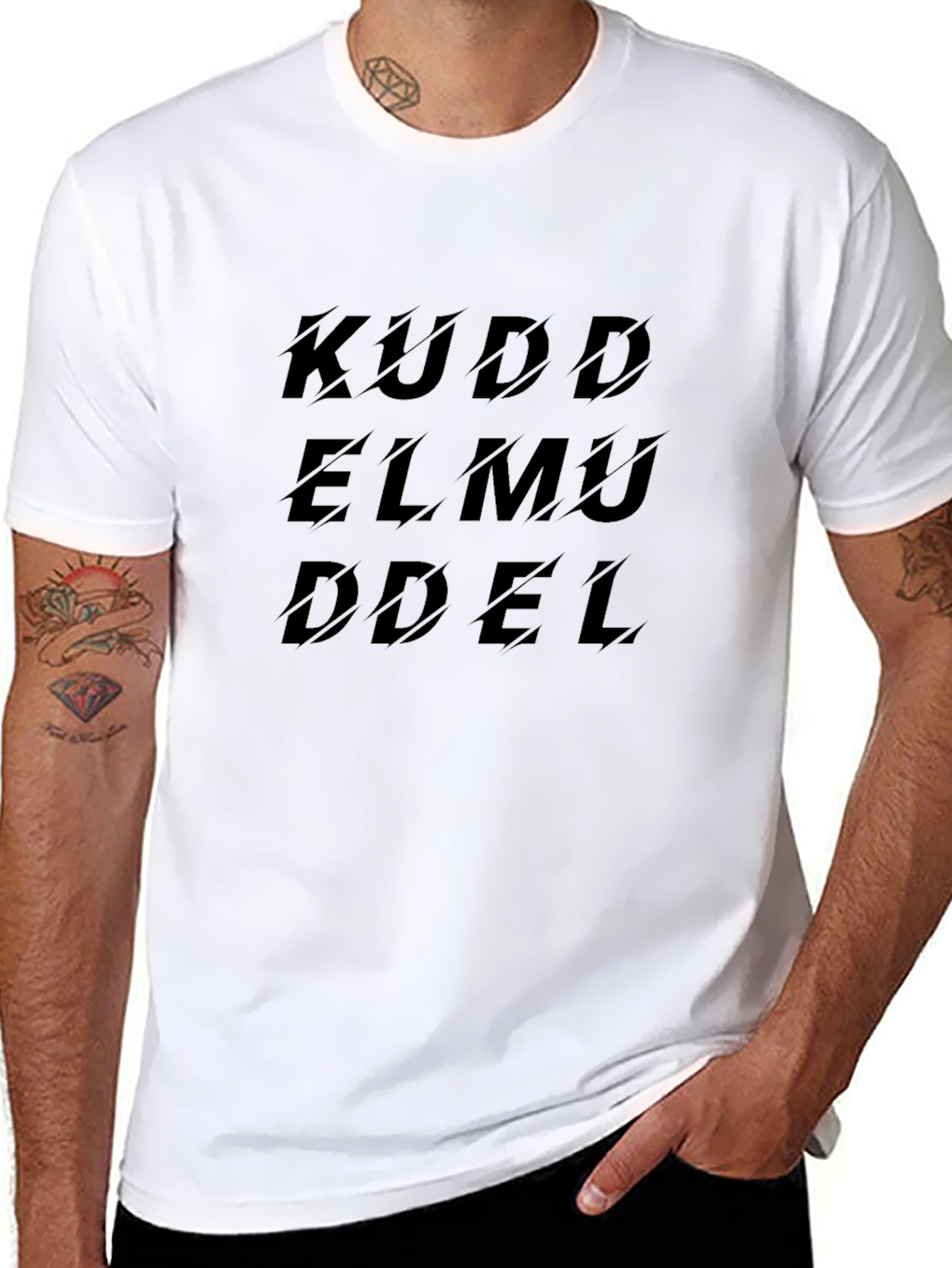 Camiseta Negra con Diseño Abstracto KUDD ELMU DDEL