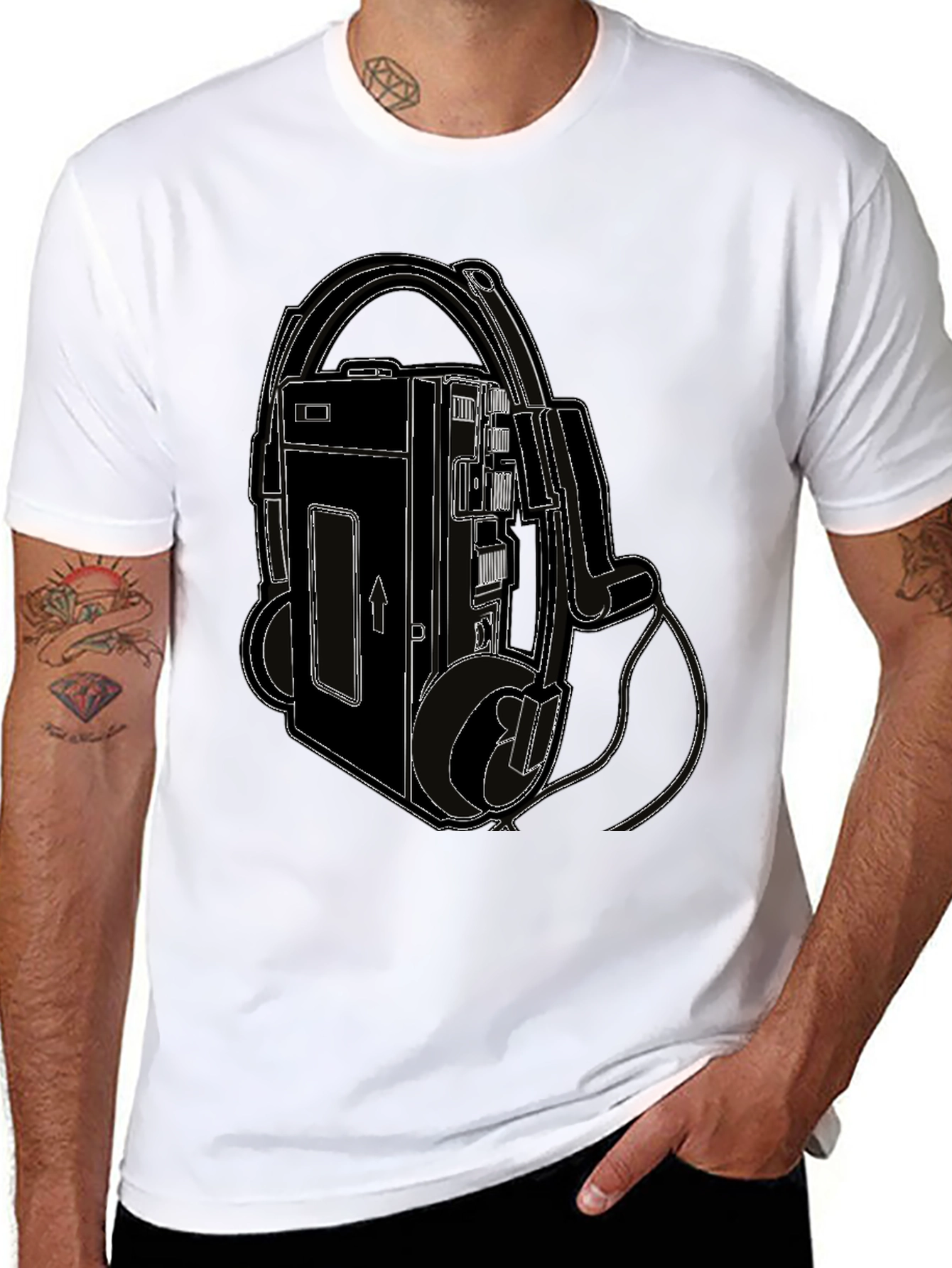 Camiseta Negra con Diseño Retro de Walkman