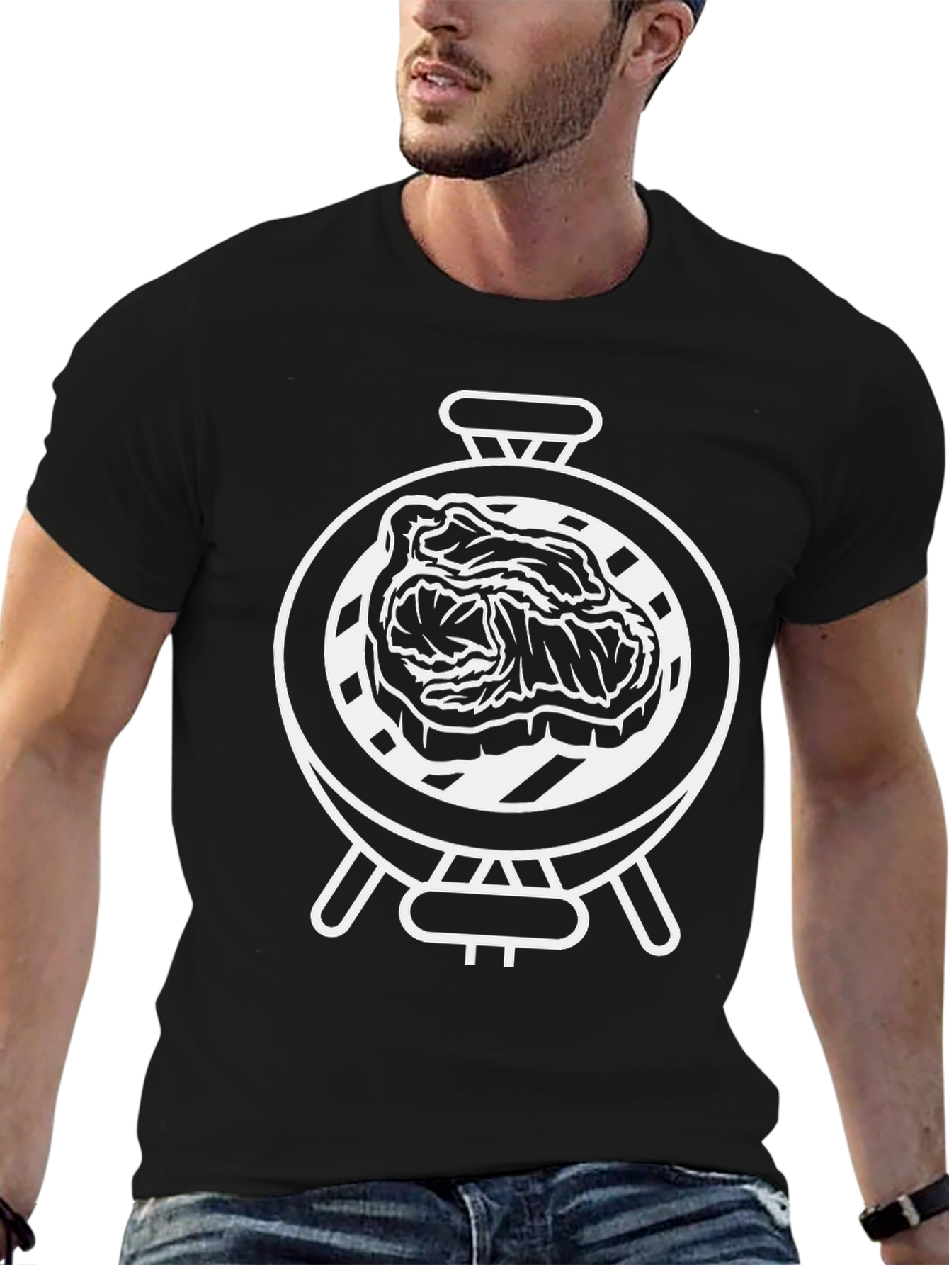 Camiseta Negra con Diseño de Parrilla y Carne