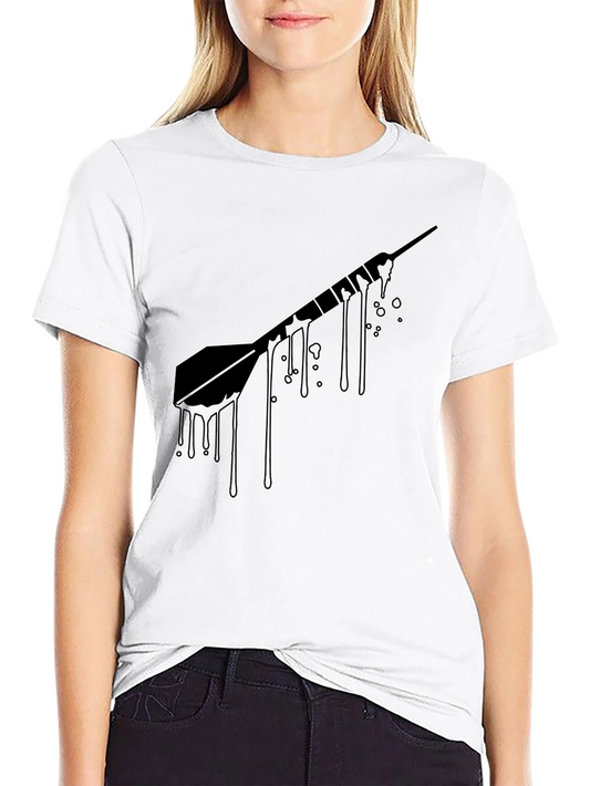 Camiseta Negra con Diseño de Dardo Abstracto