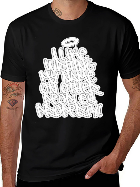 Camiseta Negra con Diseño Gráfico Urbano