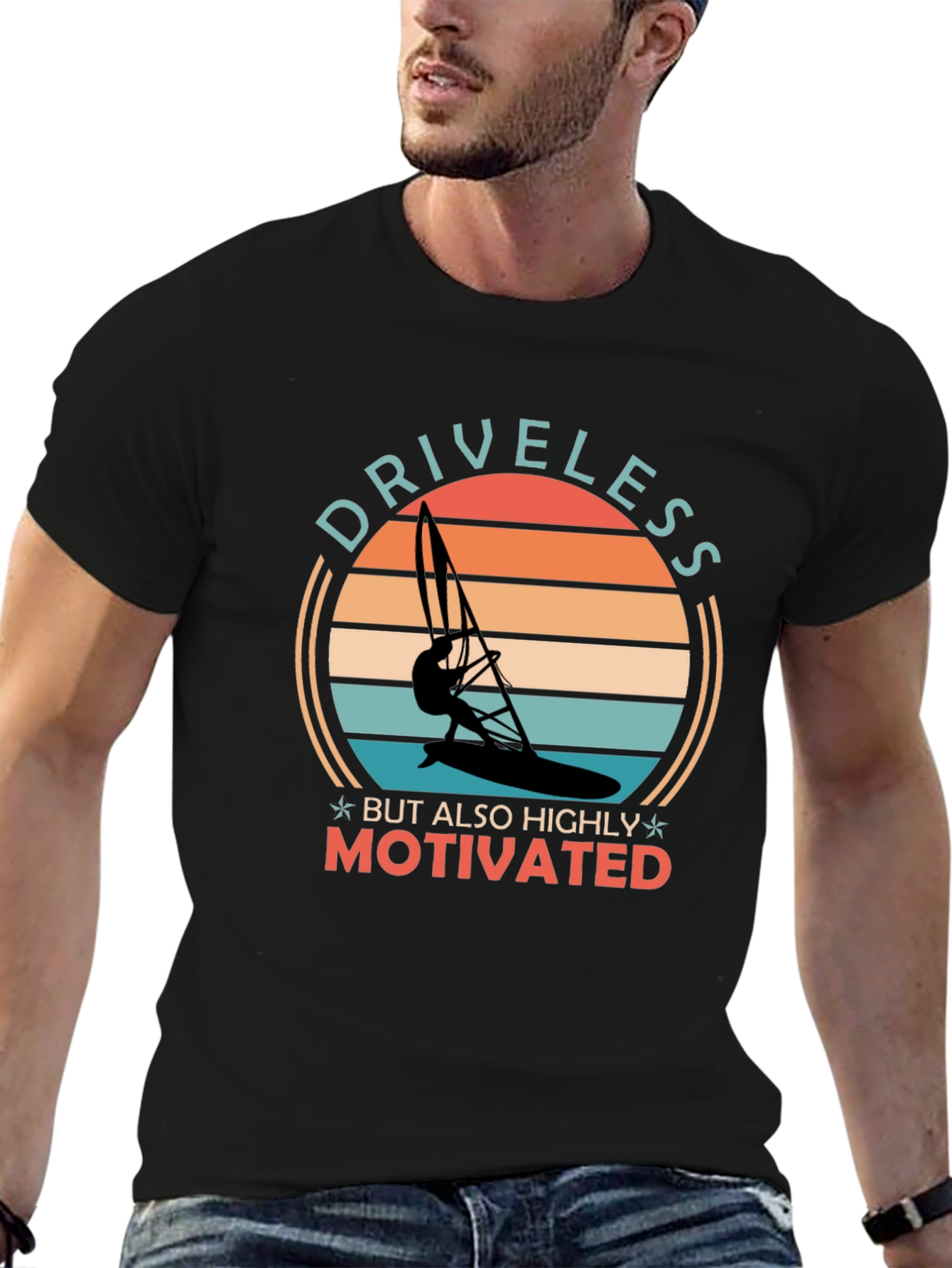 Camiseta Negra con Diseño de Windsurfista Motivacional