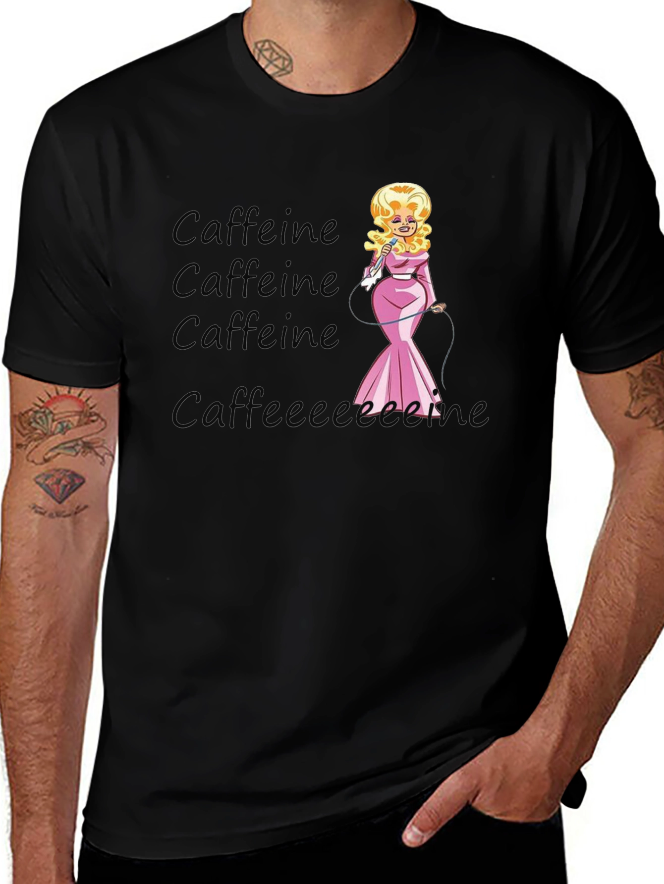 Camiseta Negra de Café con Diseño Dolly Parton