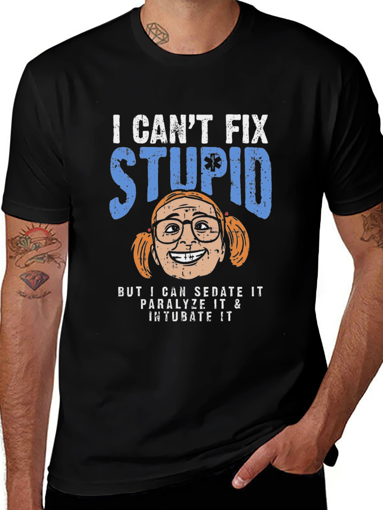 Camiseta No Puedo Arreglar la Estupidez