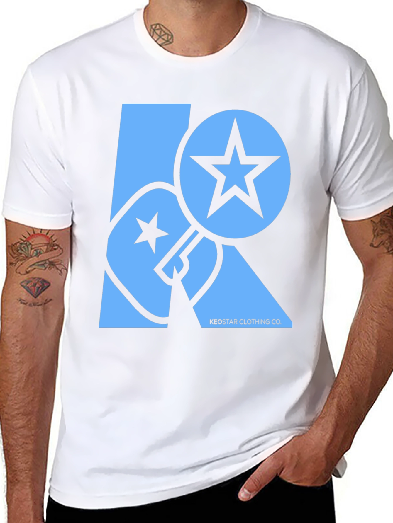 Camiseta Negra con Diseño Gráfico Keostar