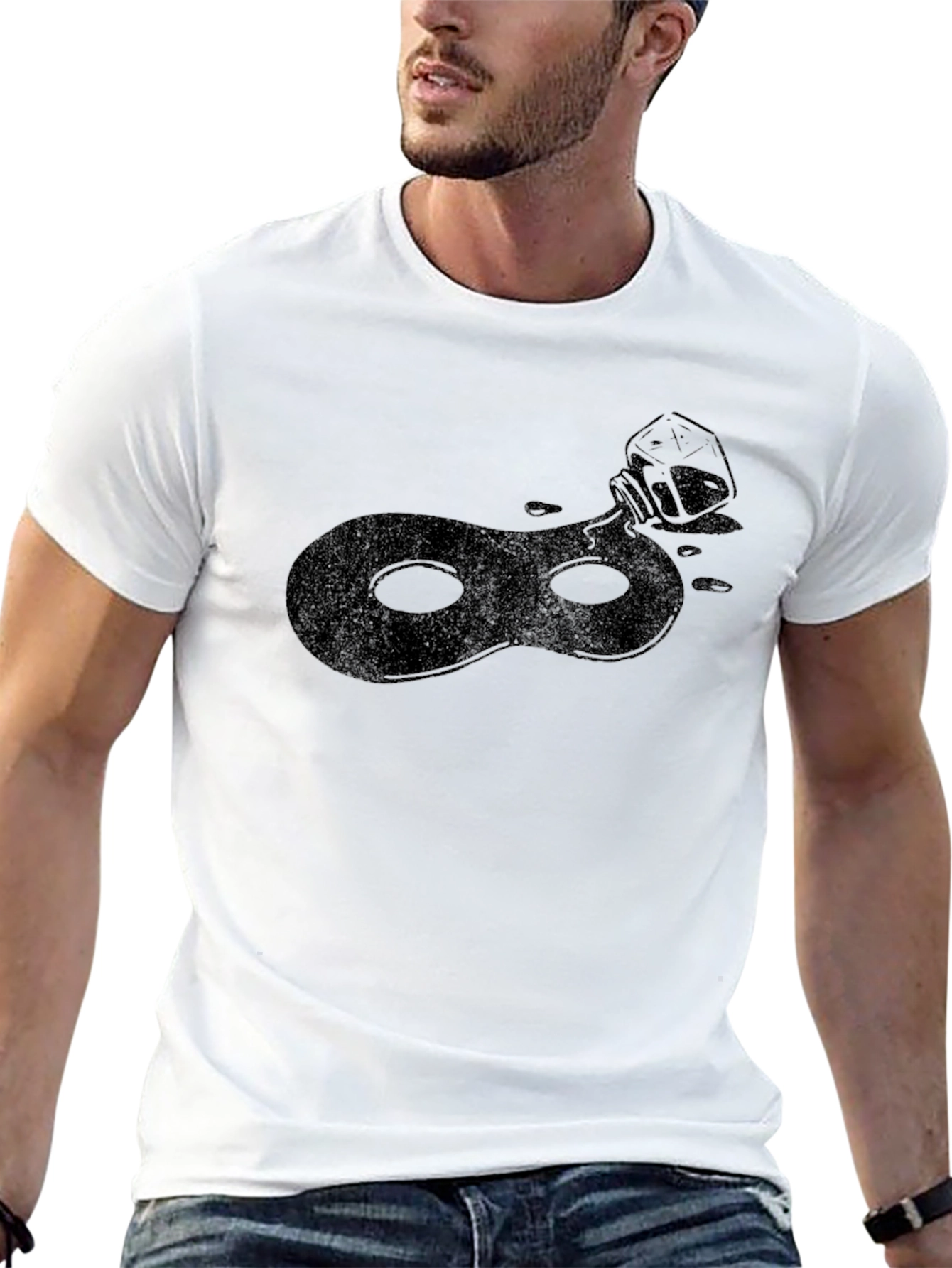 Camiseta Negra con Diseño de Máscara Abstracta