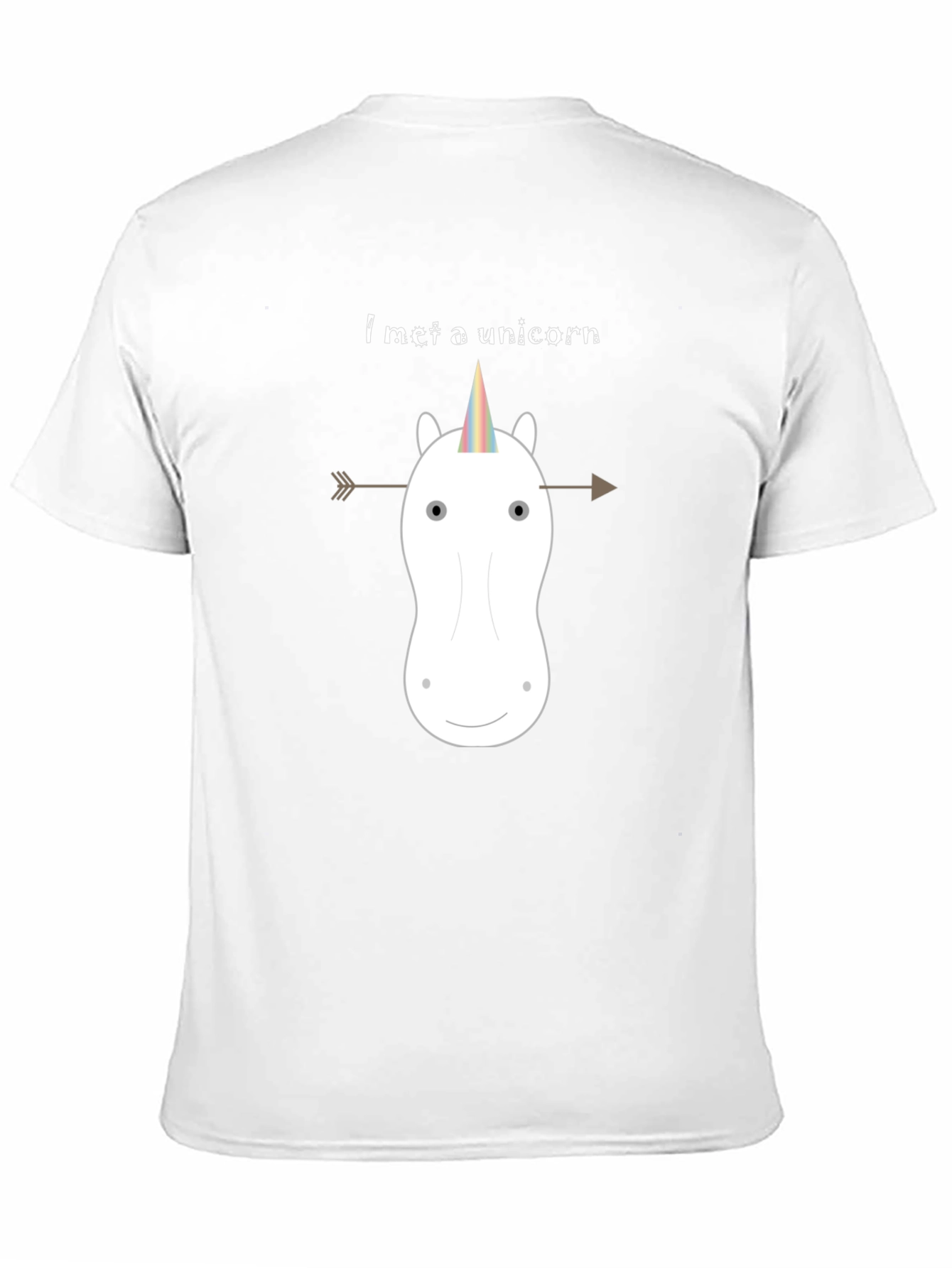 Camiseta Negra: Unicornio Flechado - ¡Mágica!