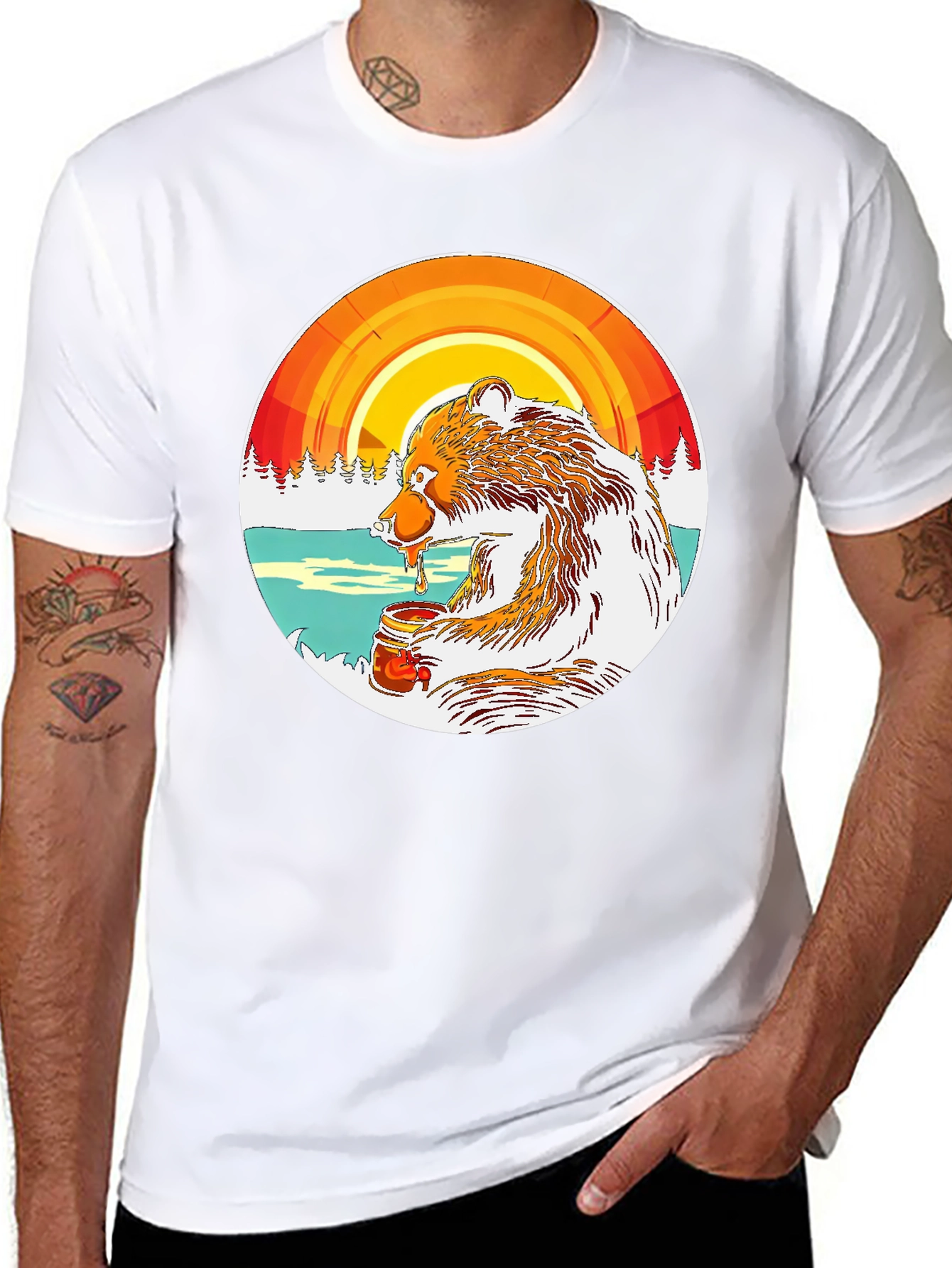 Camiseta Oso Comiendo Miel con Diseño Circular