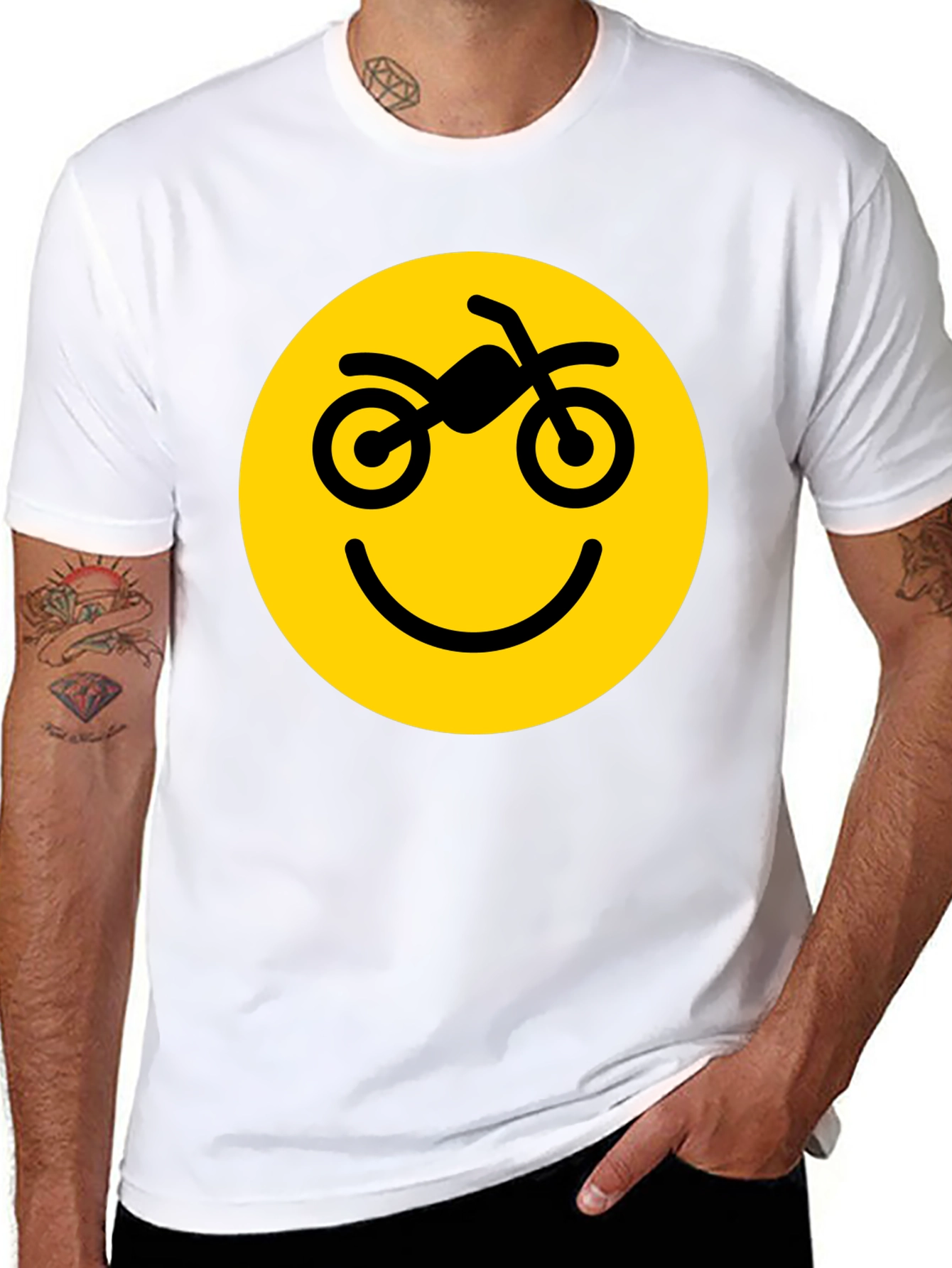 Camiseta Negra con Diseño Smiley Motero