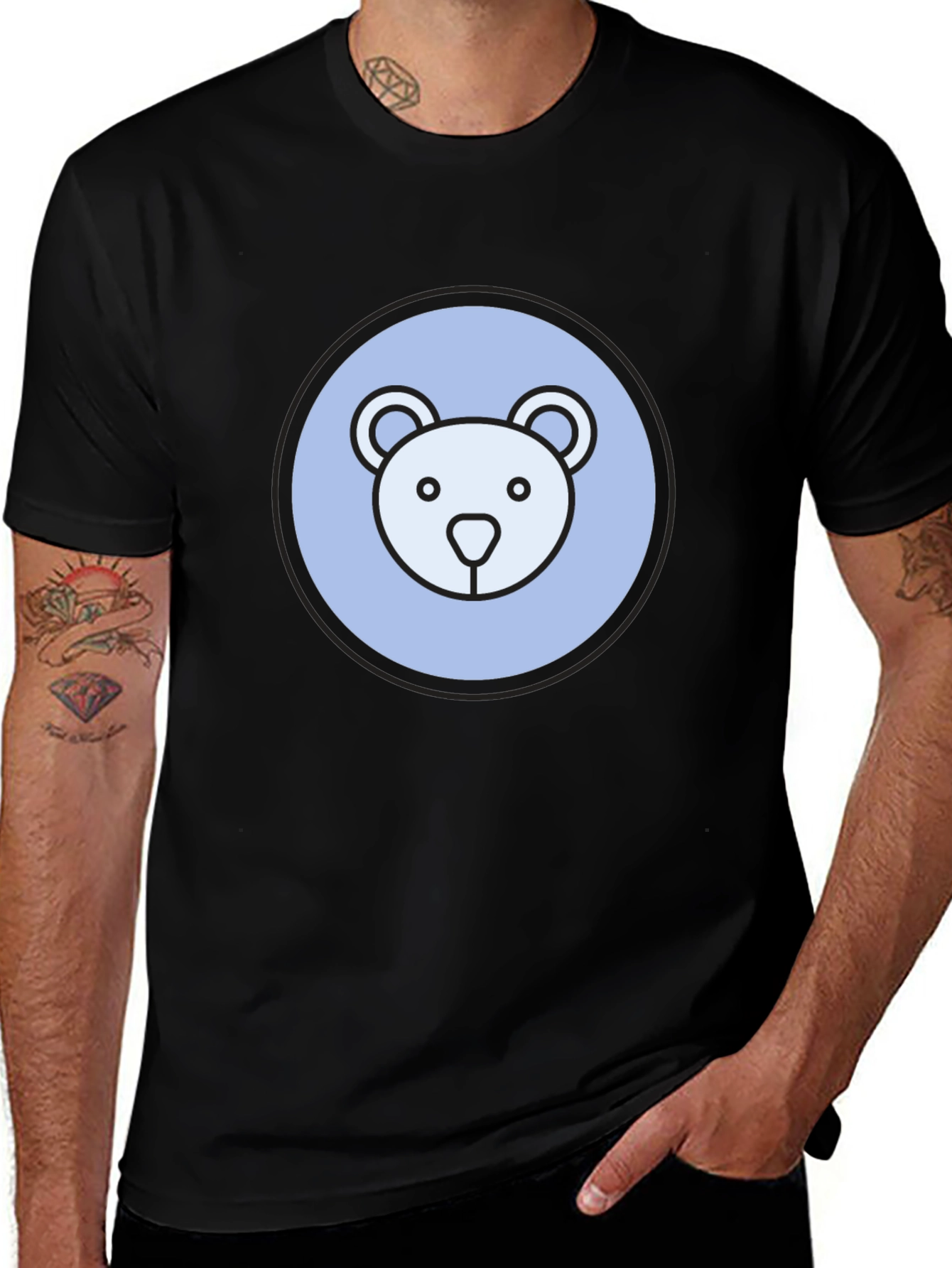 Camiseta Negra con Diseño de Oso Circular
