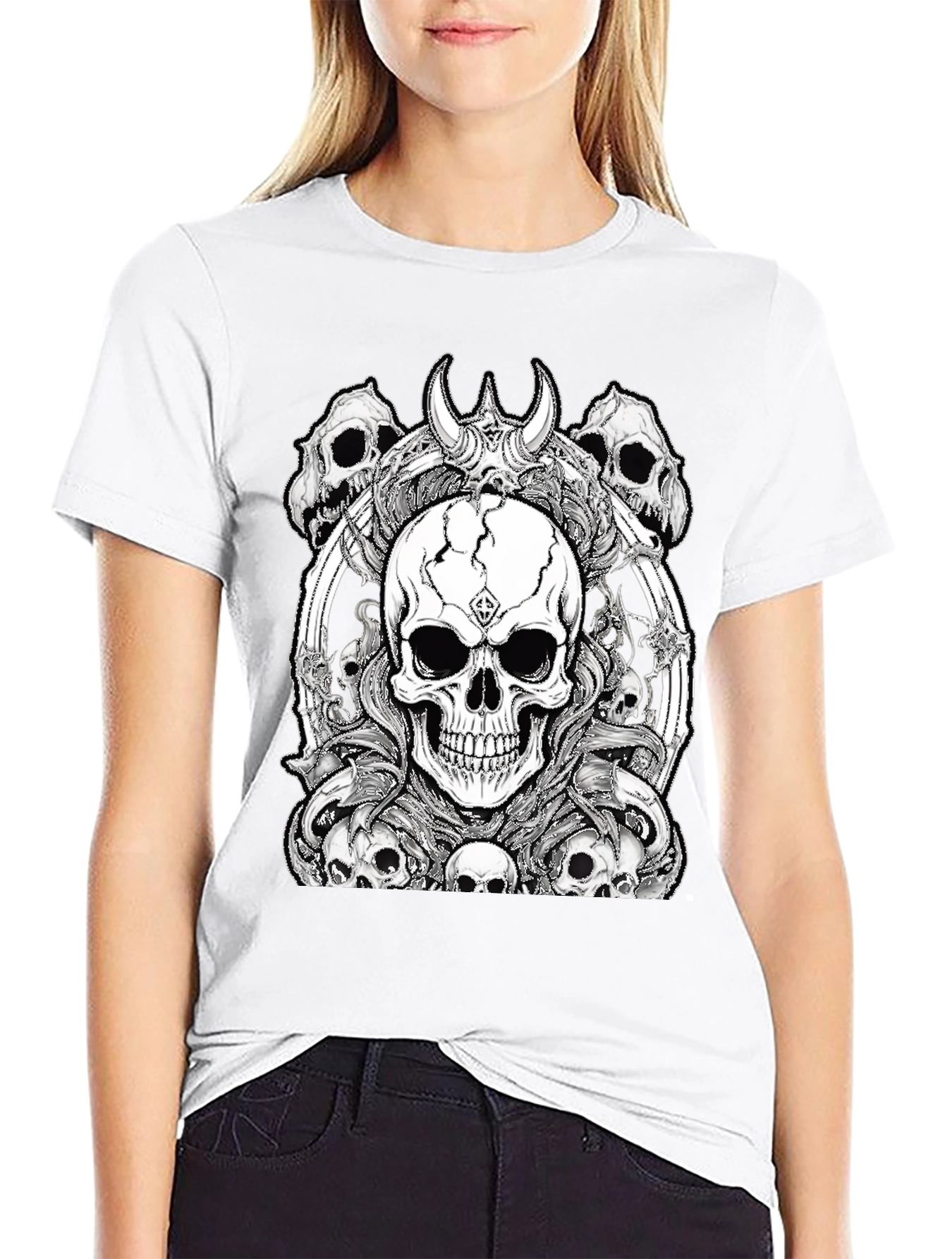 Camiseta Negra Calaveras Diseño Gótico