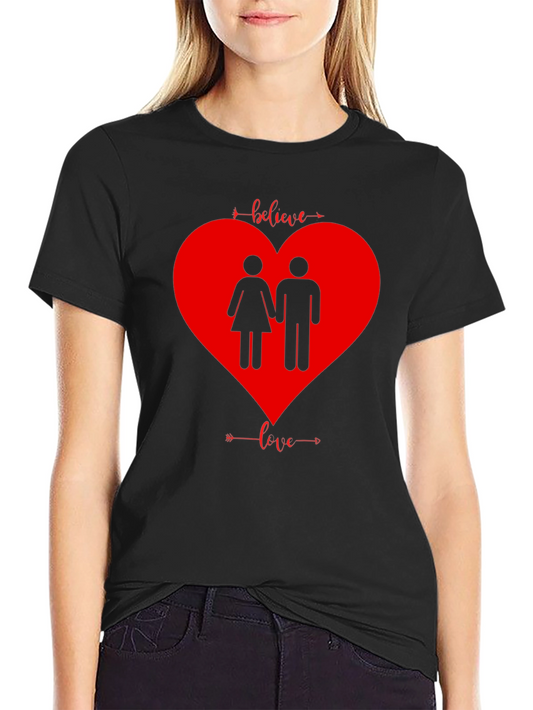 Camiseta Negra con Diseño de Amor