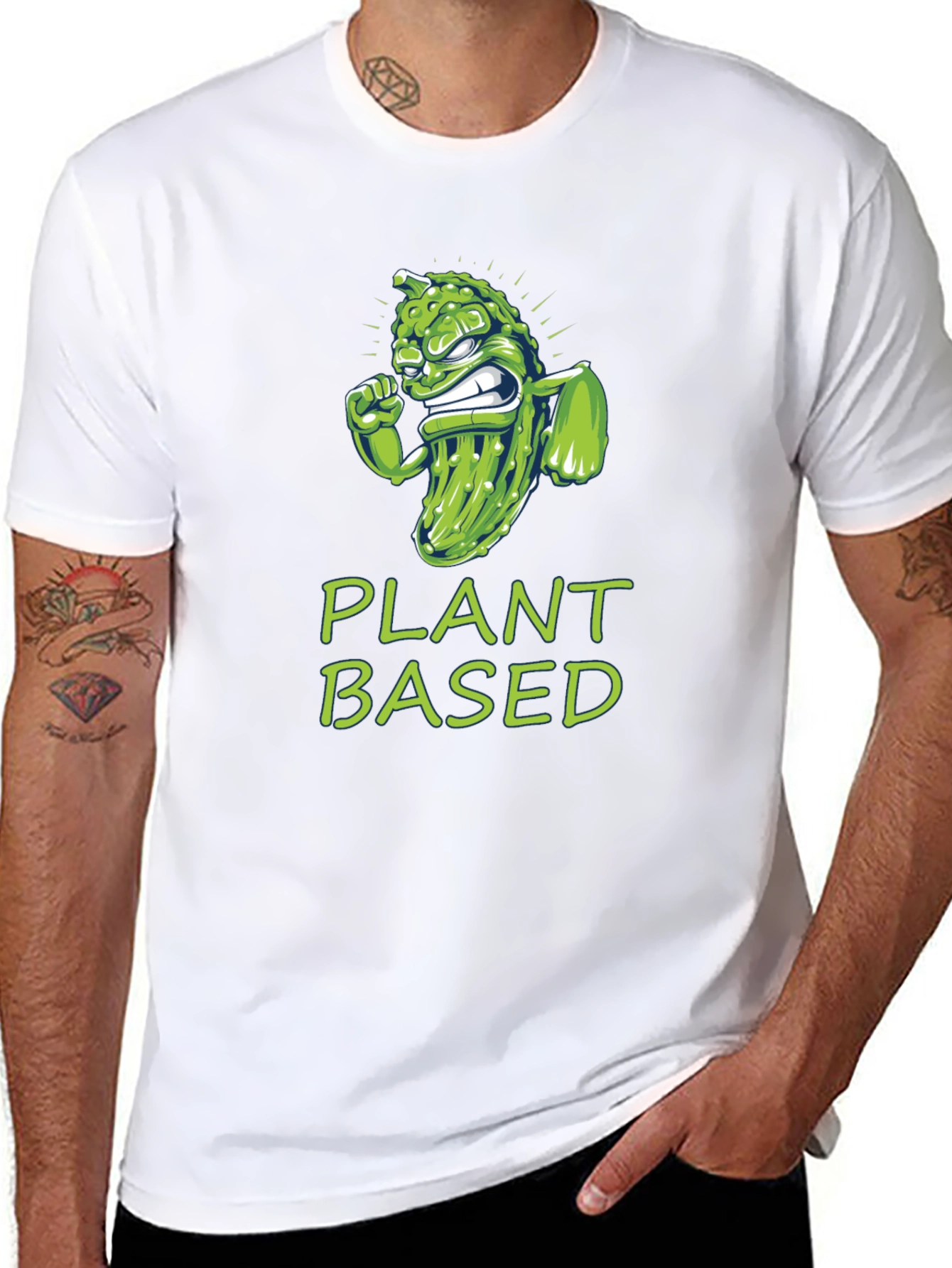 Camiseta Negra Plant Based con Diseño de Pepinillo