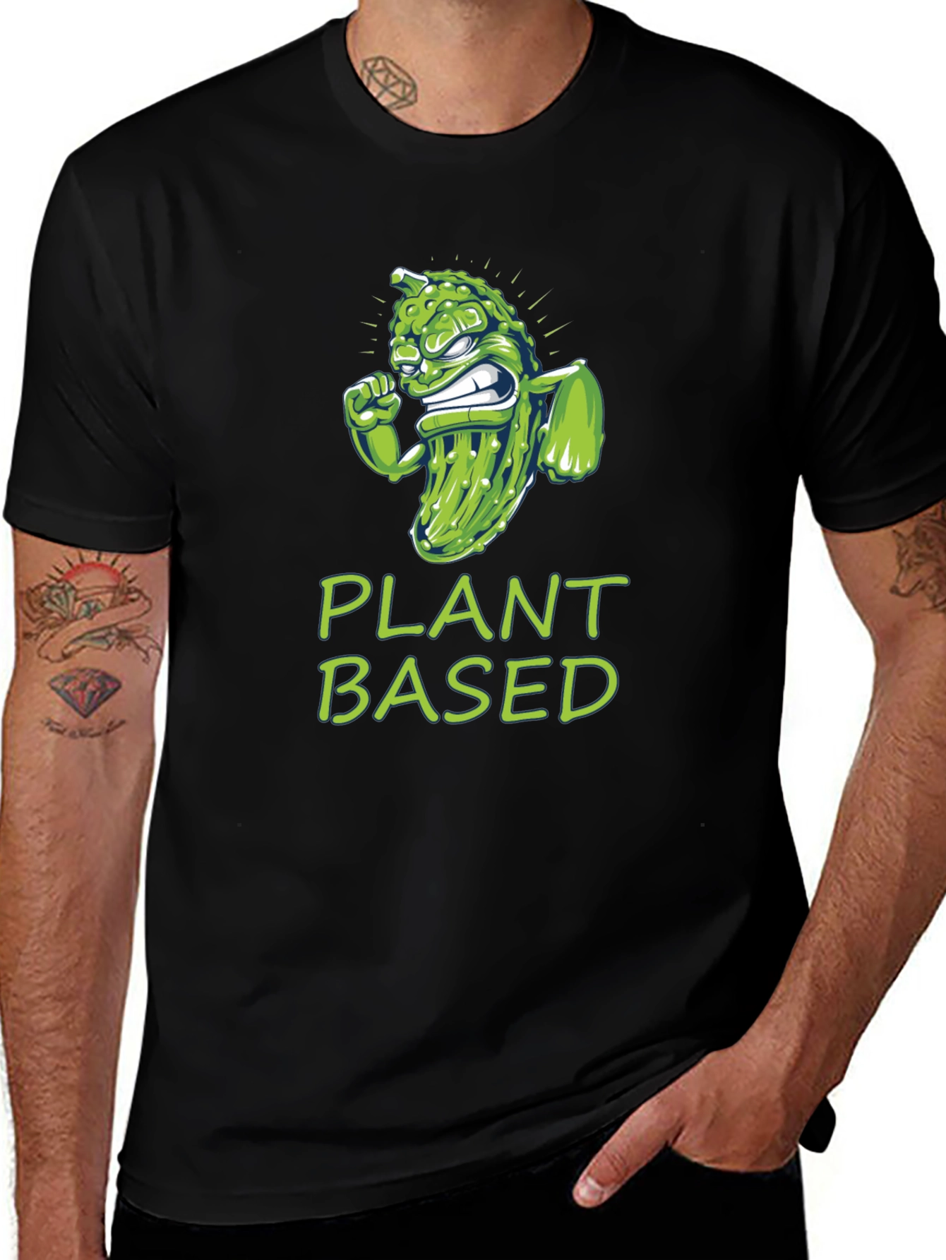 Camiseta Negra Plant Based con Diseño de Pepinillo