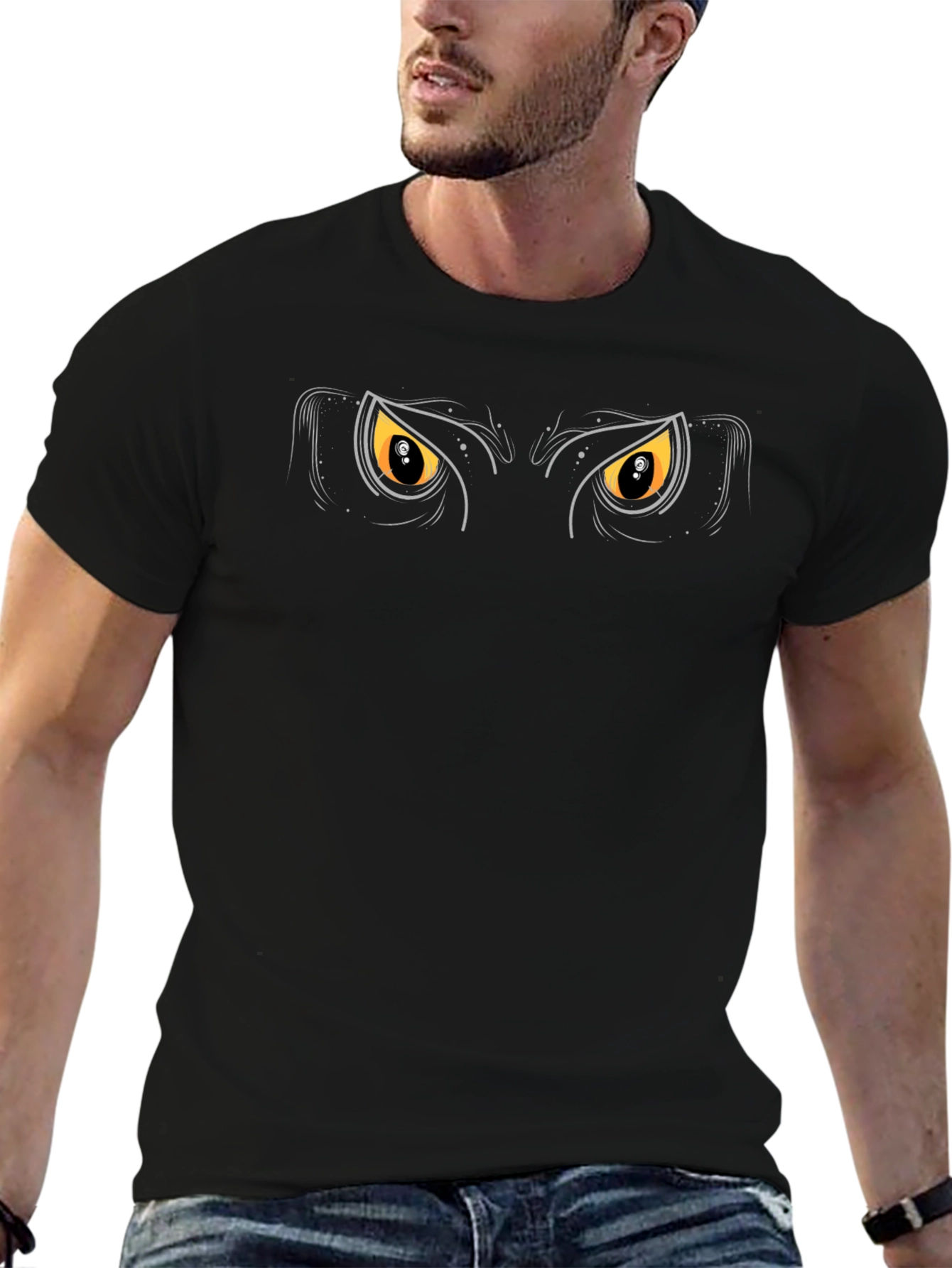 Camiseta Negra Ojos de Animal Misterioso