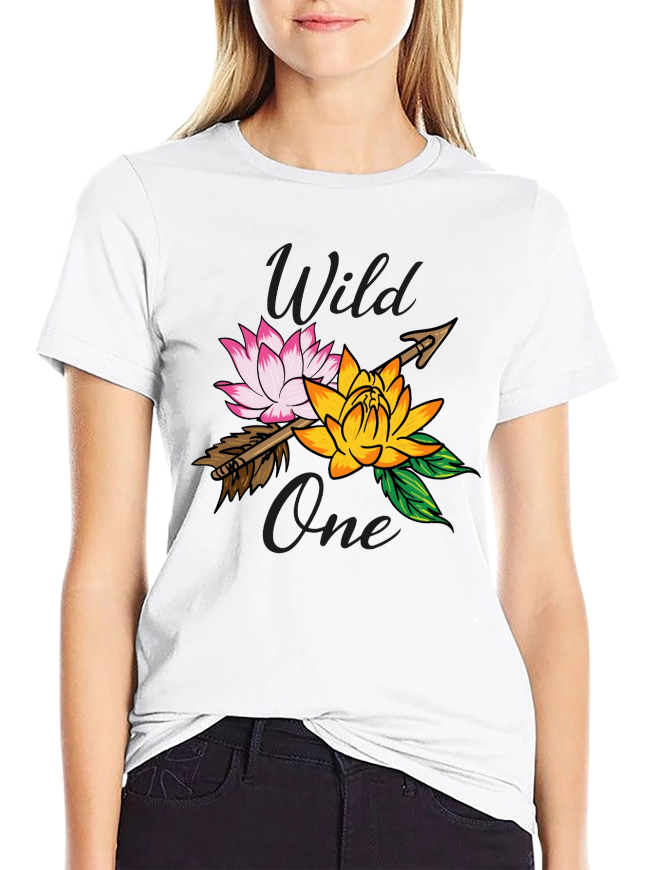 Camiseta Negra Wild One con Flores y Flecha
