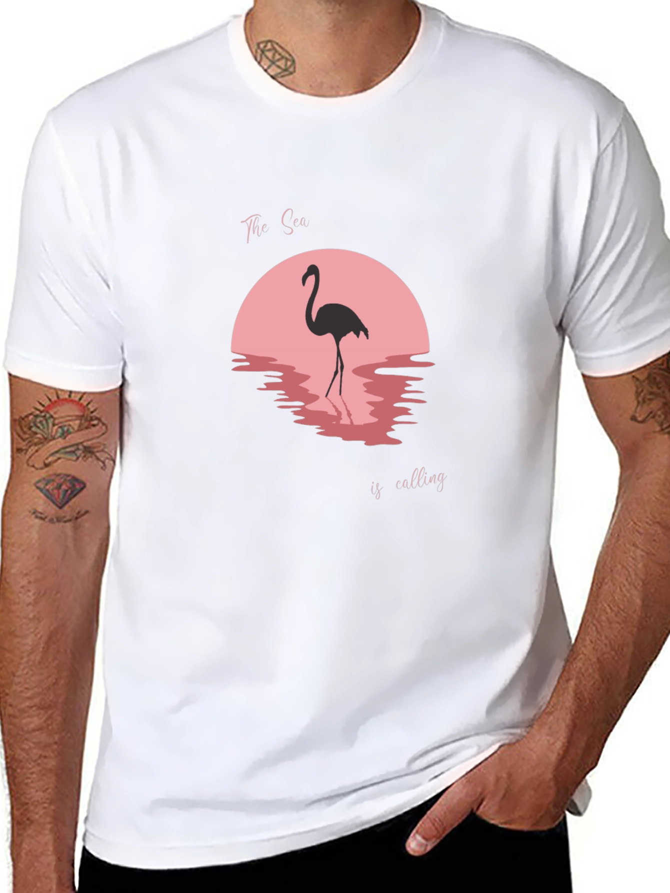 Camiseta Negra con Diseño Flamenco y Atardecer Rosa