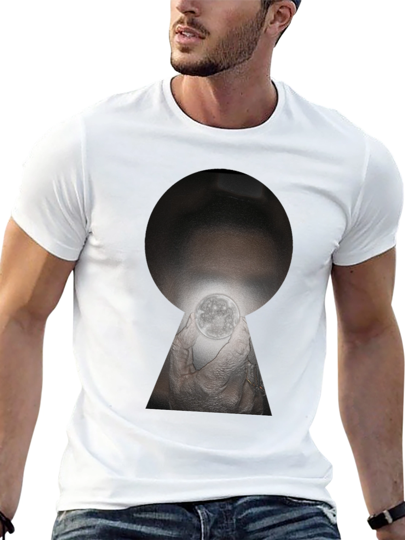 Camiseta Negra con Diseño Abstracto de Ojo de Cerradura