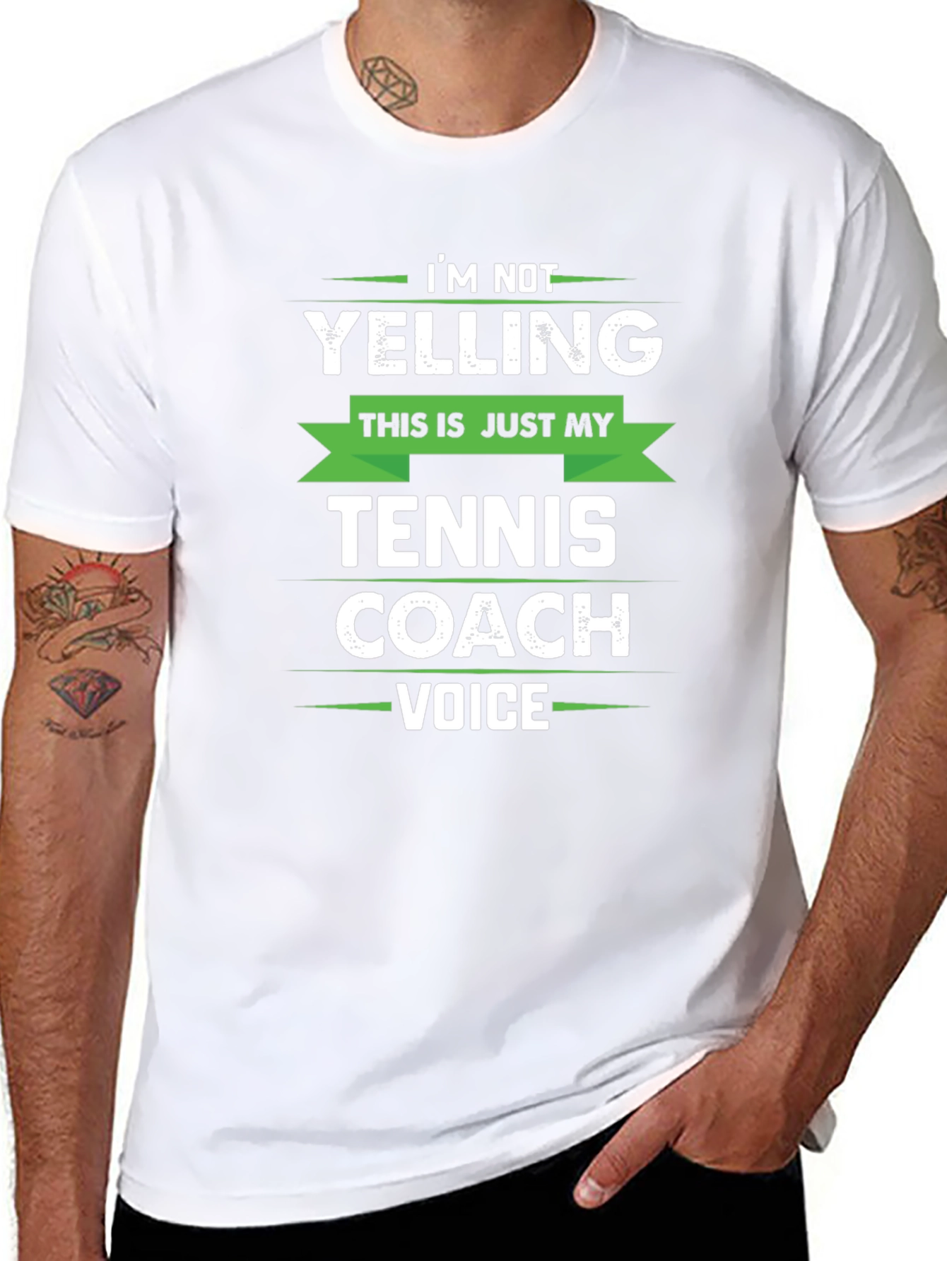 Camiseta Negra Entrenador de Tenis - Voz Fuerte