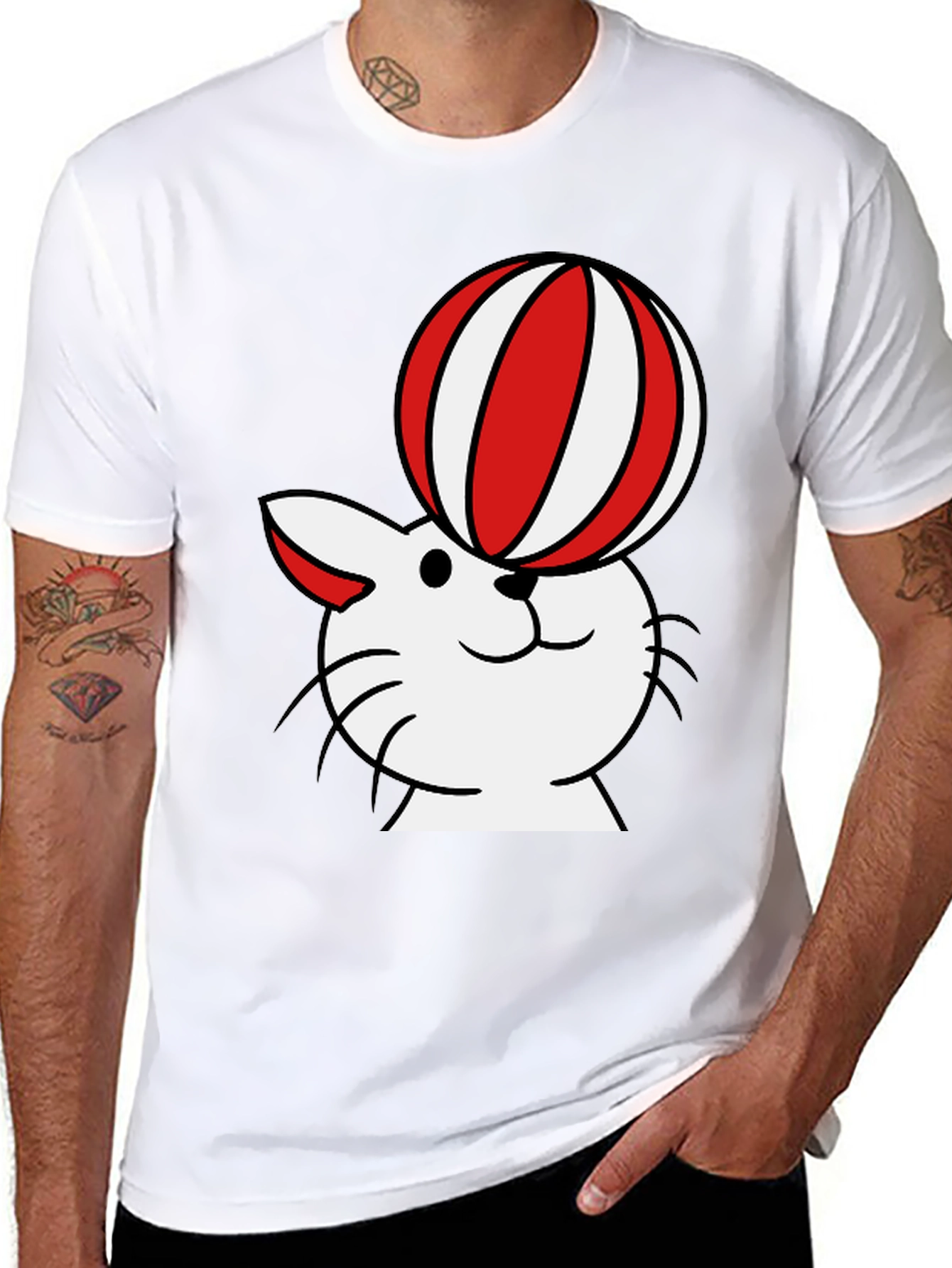 Camiseta Negra con Diseño de Gato Equilibrista