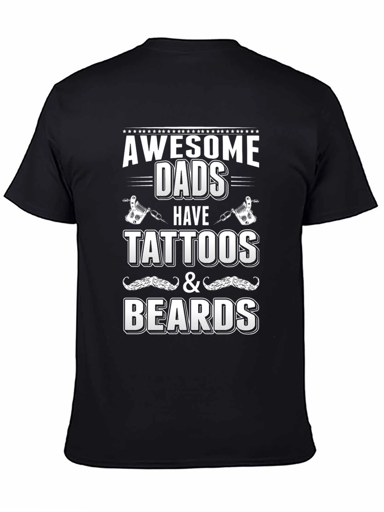 Camiseta Negra: Papás Impresionantes con Tatuajes y Barbas