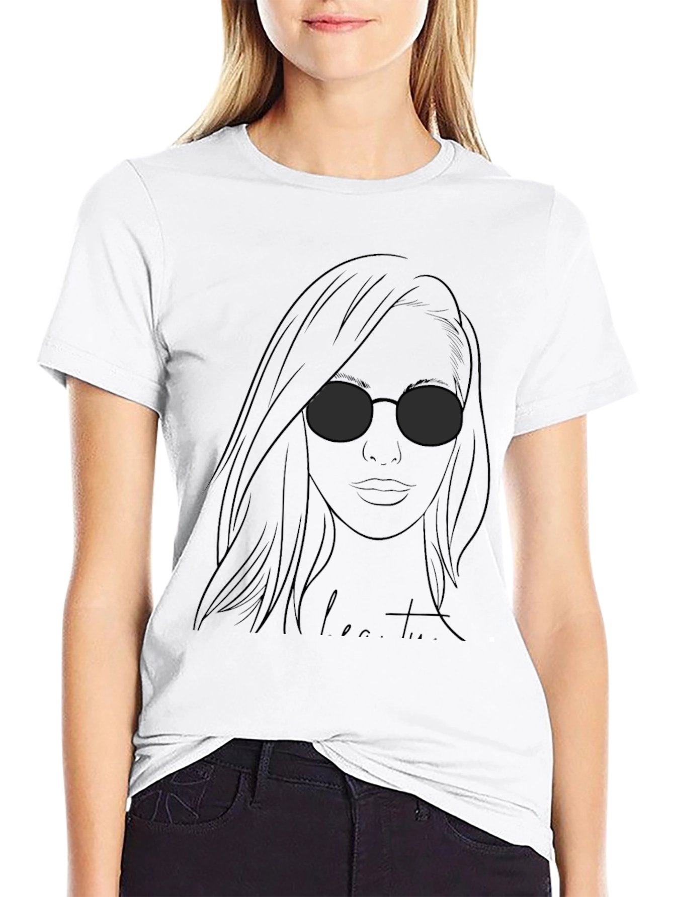 Camiseta Negra con Diseño de Mujer con Gafas