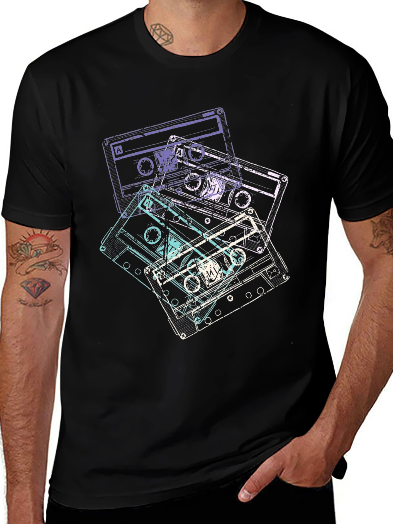 Camiseta Negra con Diseño Retro de Cassettes