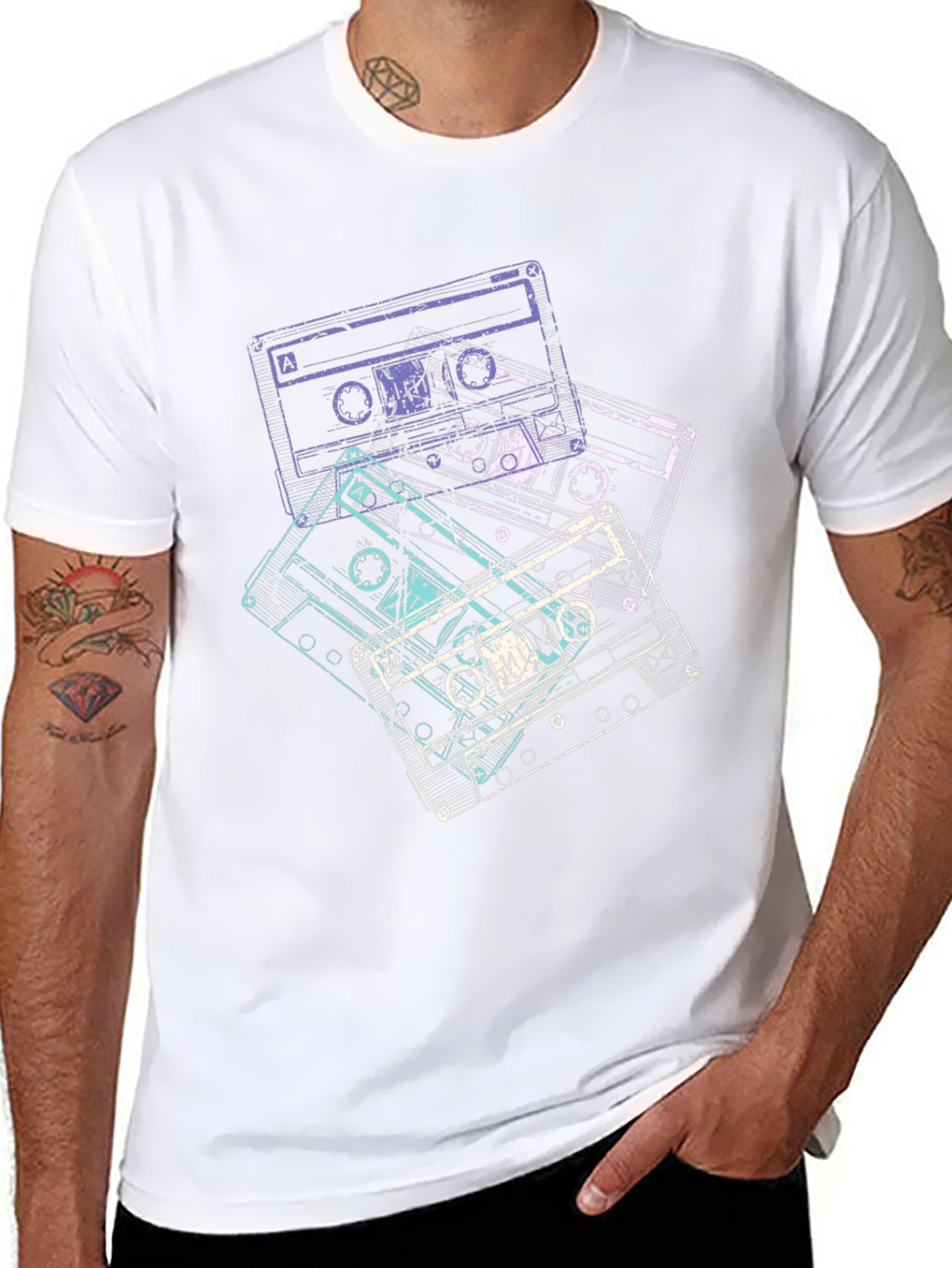 Camiseta Negra con Diseño Retro de Cassettes