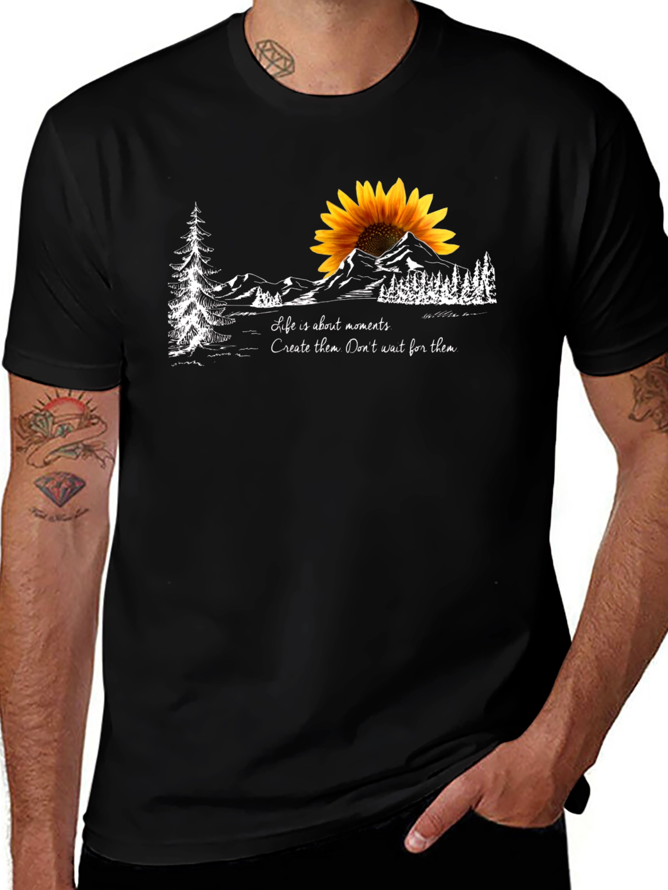 Camiseta Negra con Diseño de Girasol y Montañas