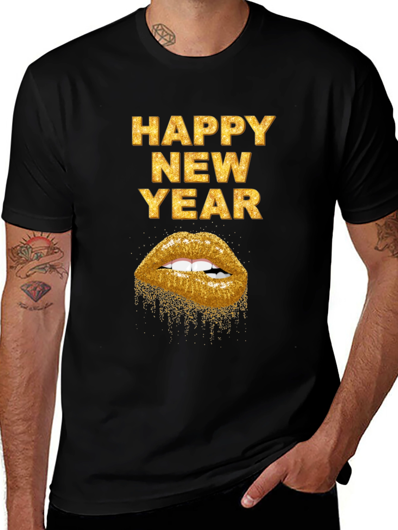 Camiseta Negra Feliz Año Nuevo con Labios Dorados
