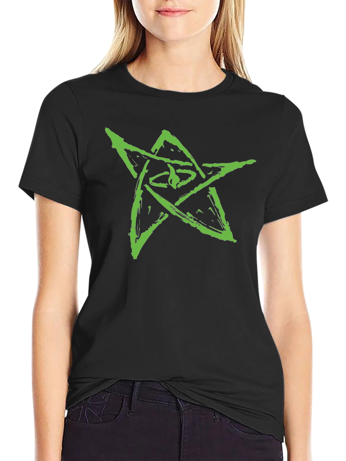 Camiseta Negra con Diseño de Estrella Verde