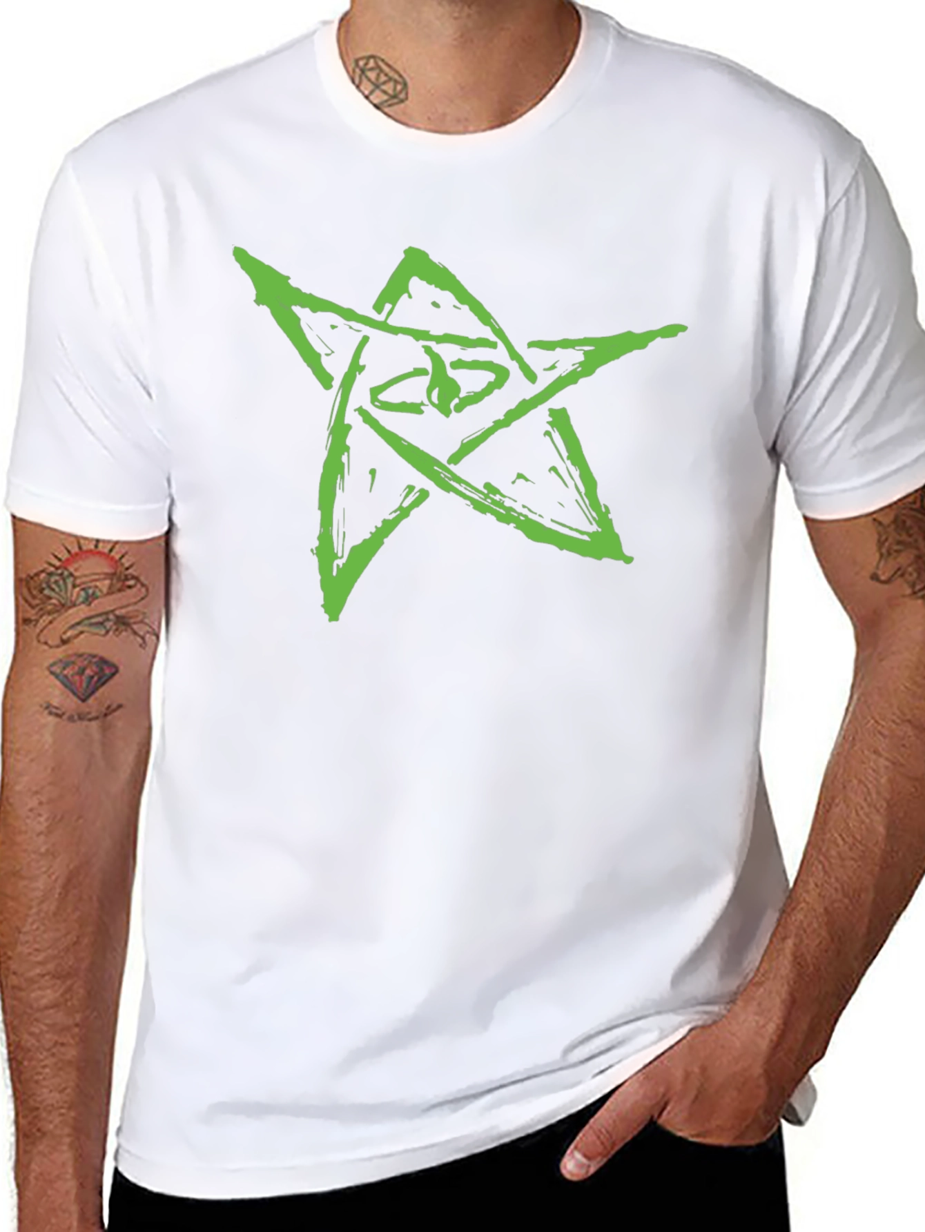 Camiseta Negra con Diseño de Estrella Verde