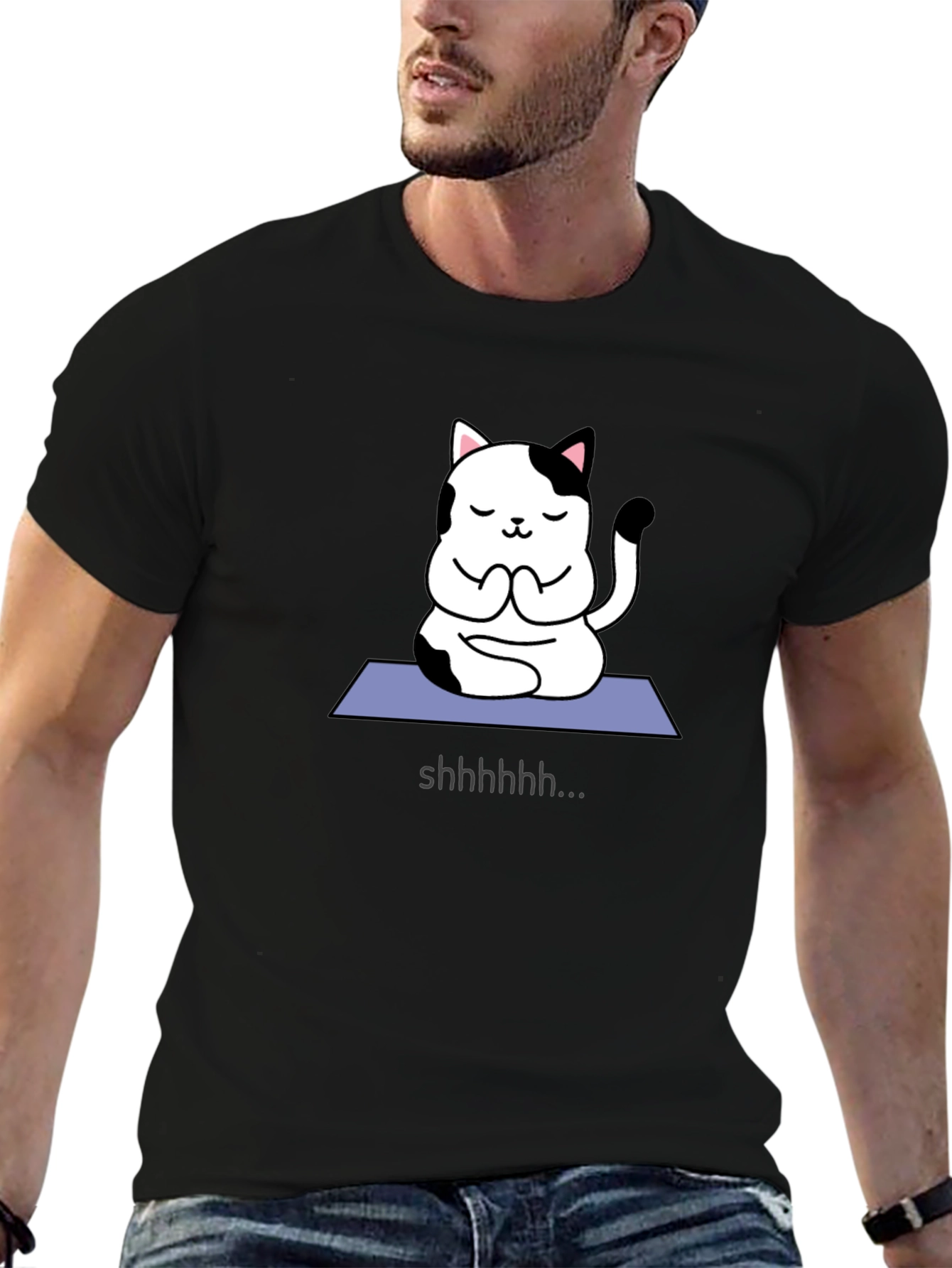 Camiseta Negra con Gato Yoga Silencioso
