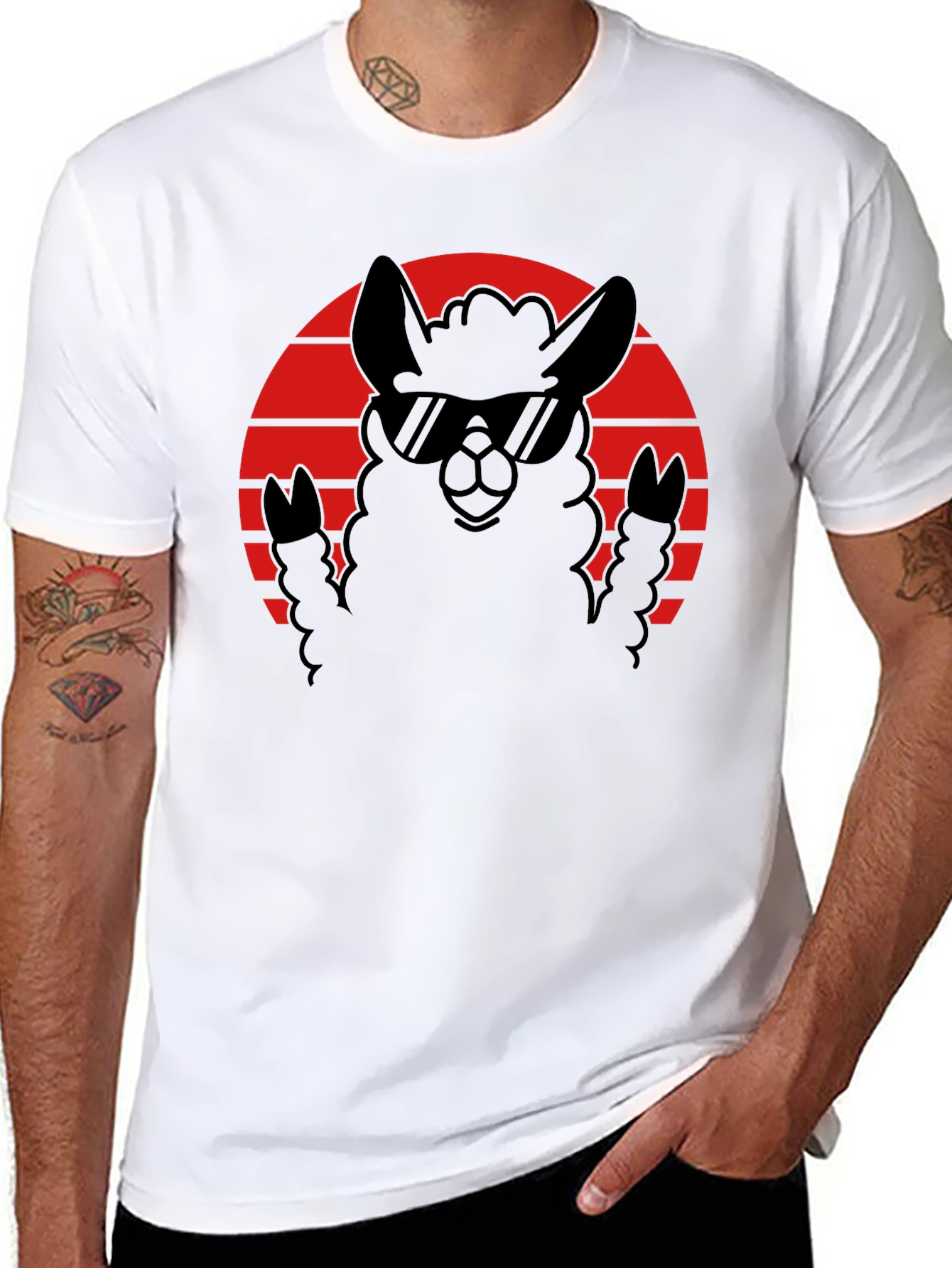 Camiseta Negra con Llama Cool en Rojo y Negro