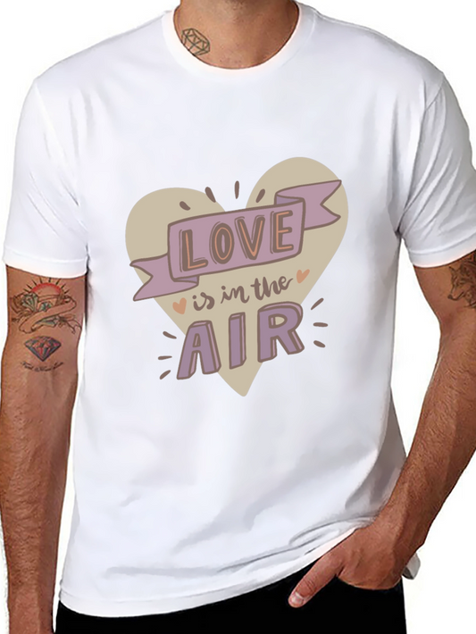Camiseta Negra Estampado Romántico Love is in the Air