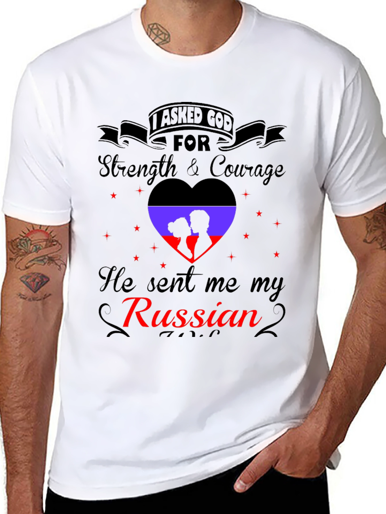 Camiseta Negra con Diseño Romántico Ruso