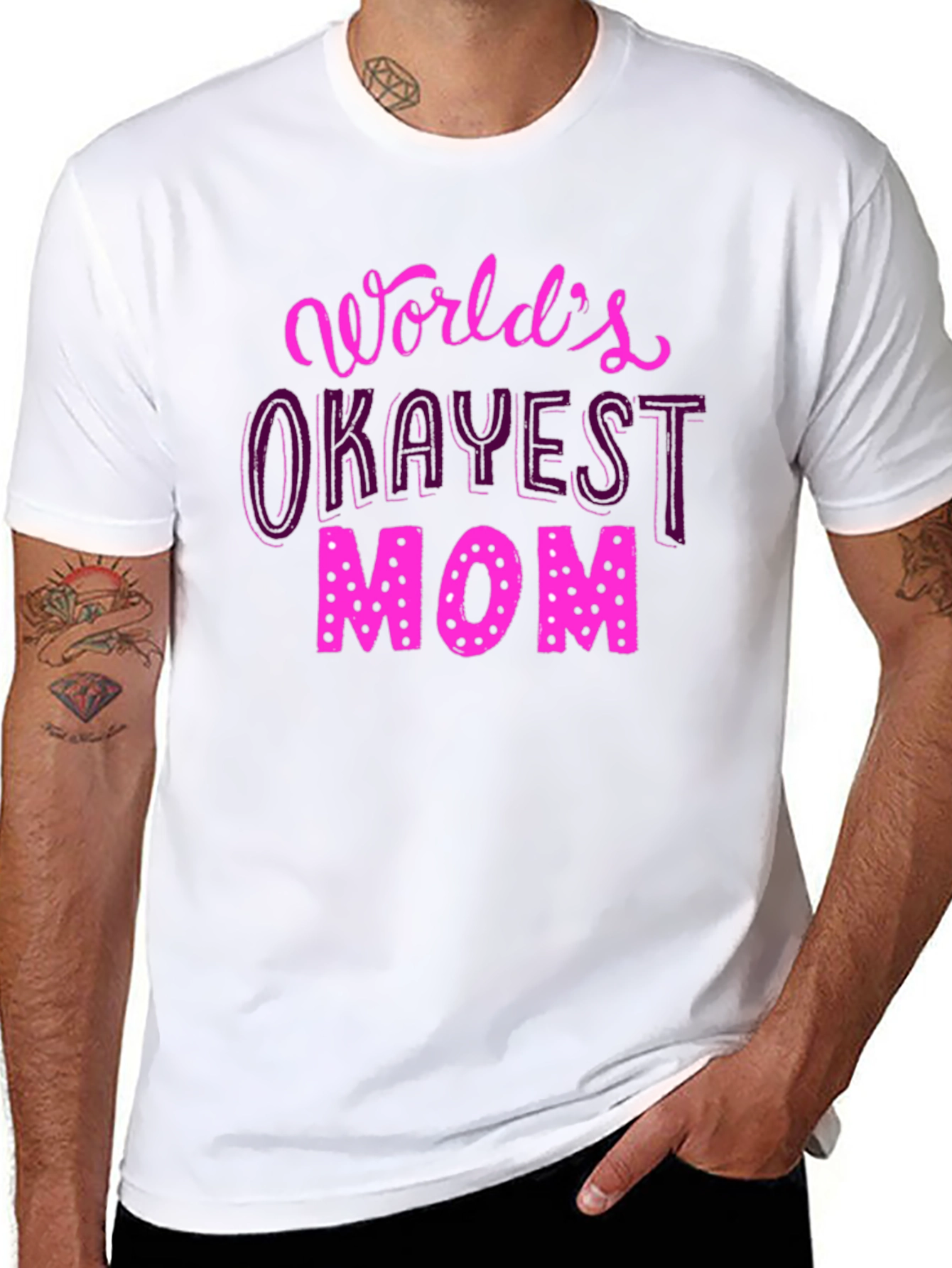 Camiseta Negra Okayest Mom para Mamás