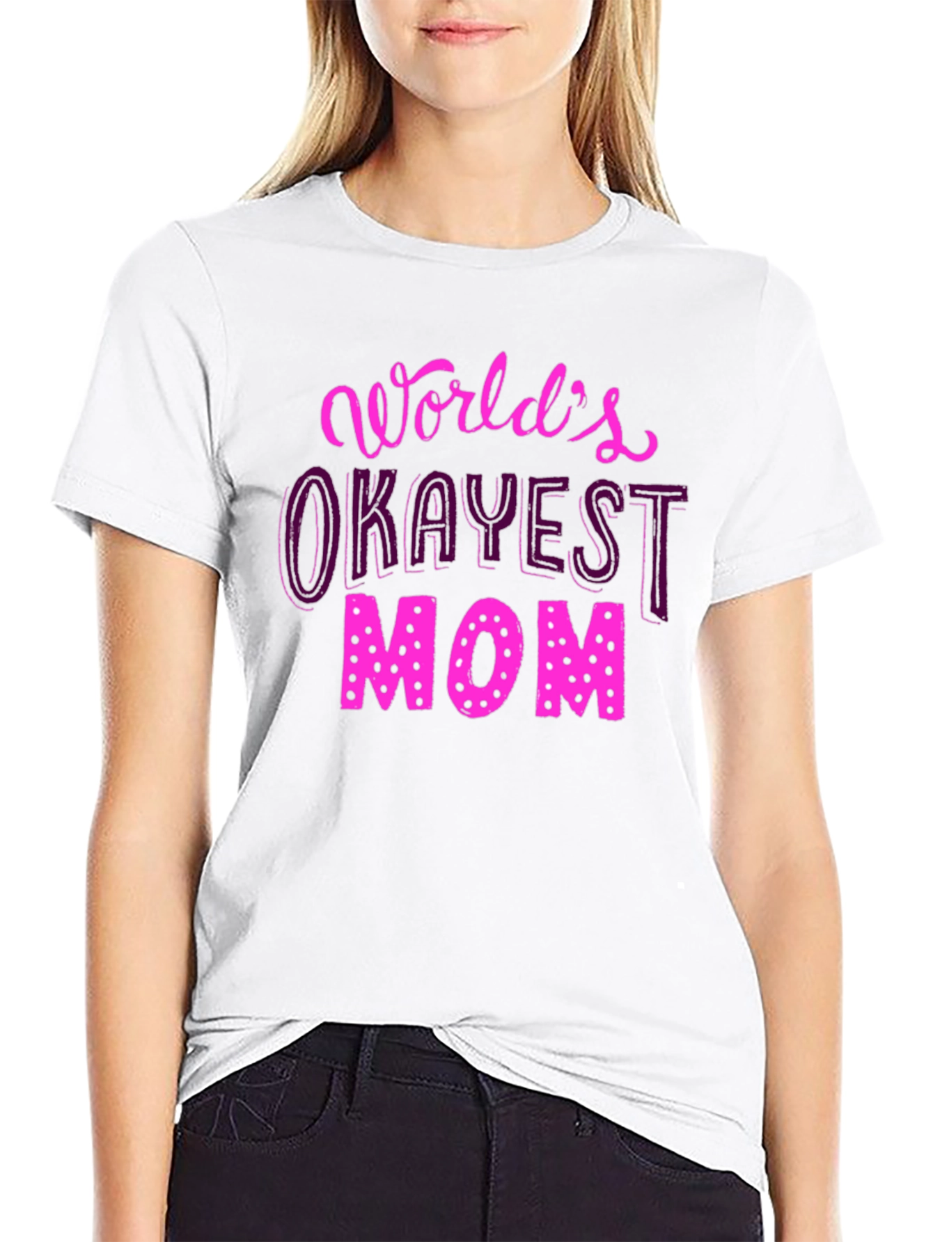 Camiseta Negra Okayest Mom para Mamás
