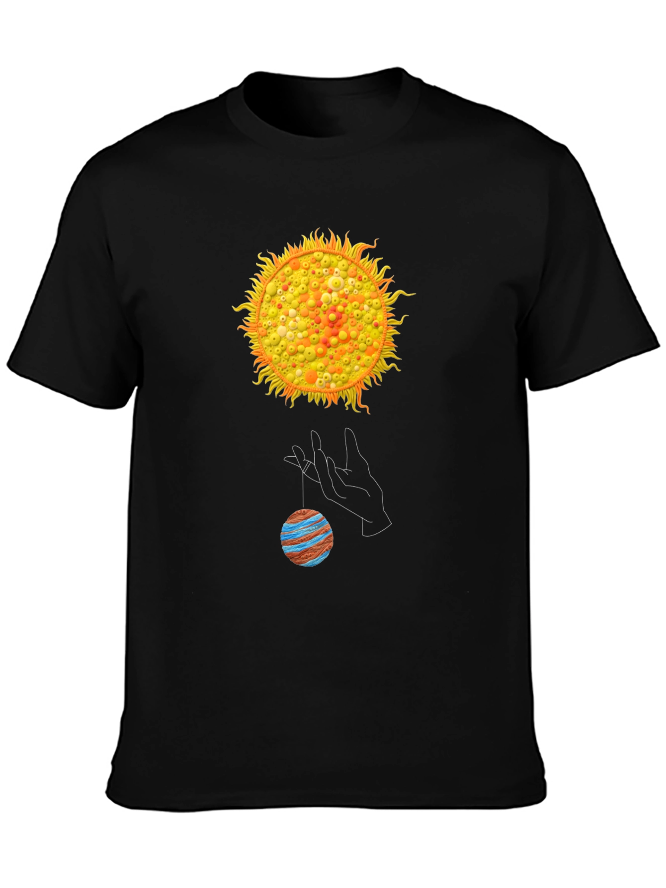 Camiseta Negra con Diseño de Sol y Planeta