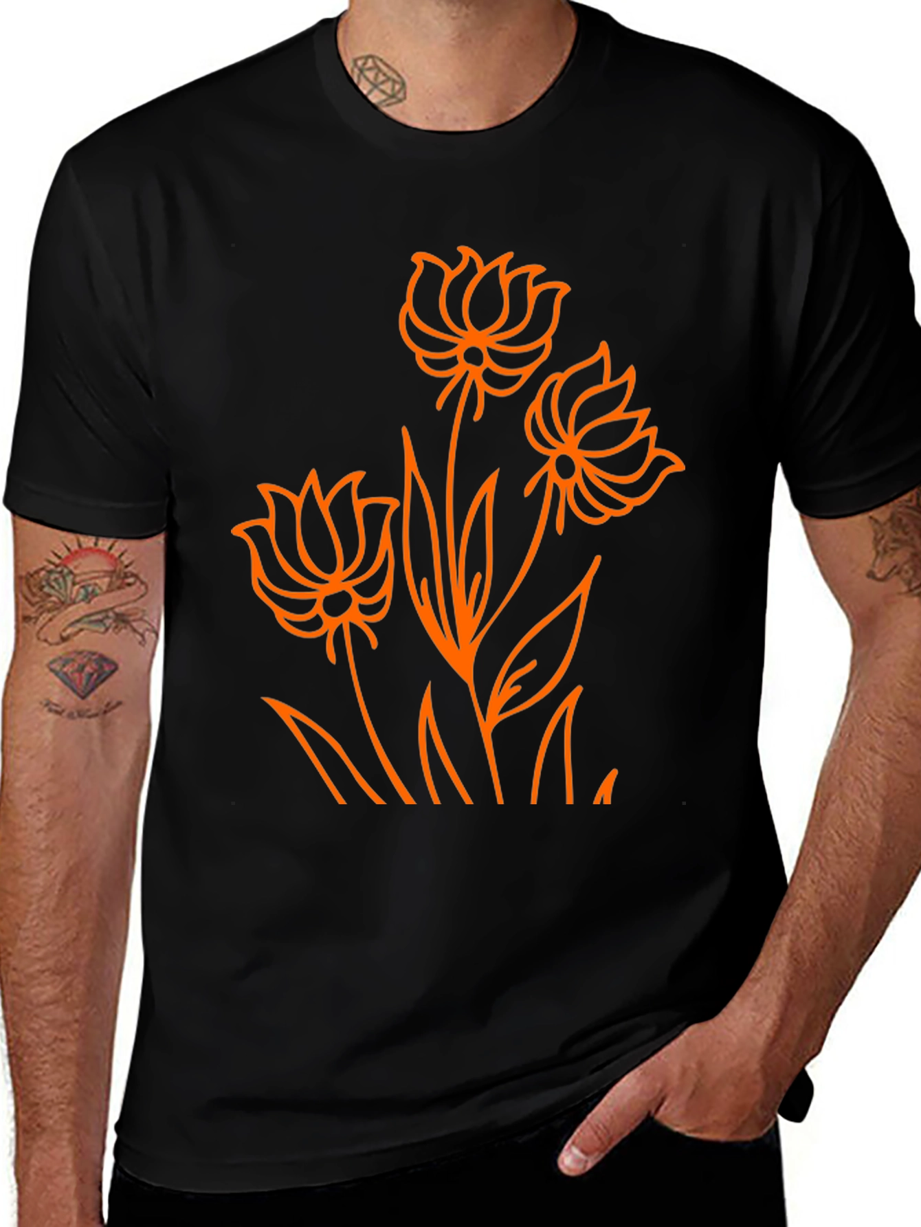 Camiseta Negra con Diseño Floral Naranja
