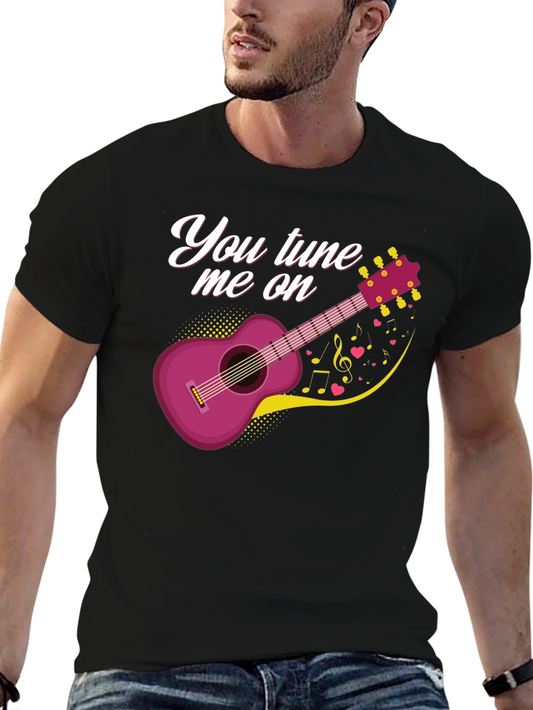 Camiseta Negra con Diseño de Guitarra You Tune Me On