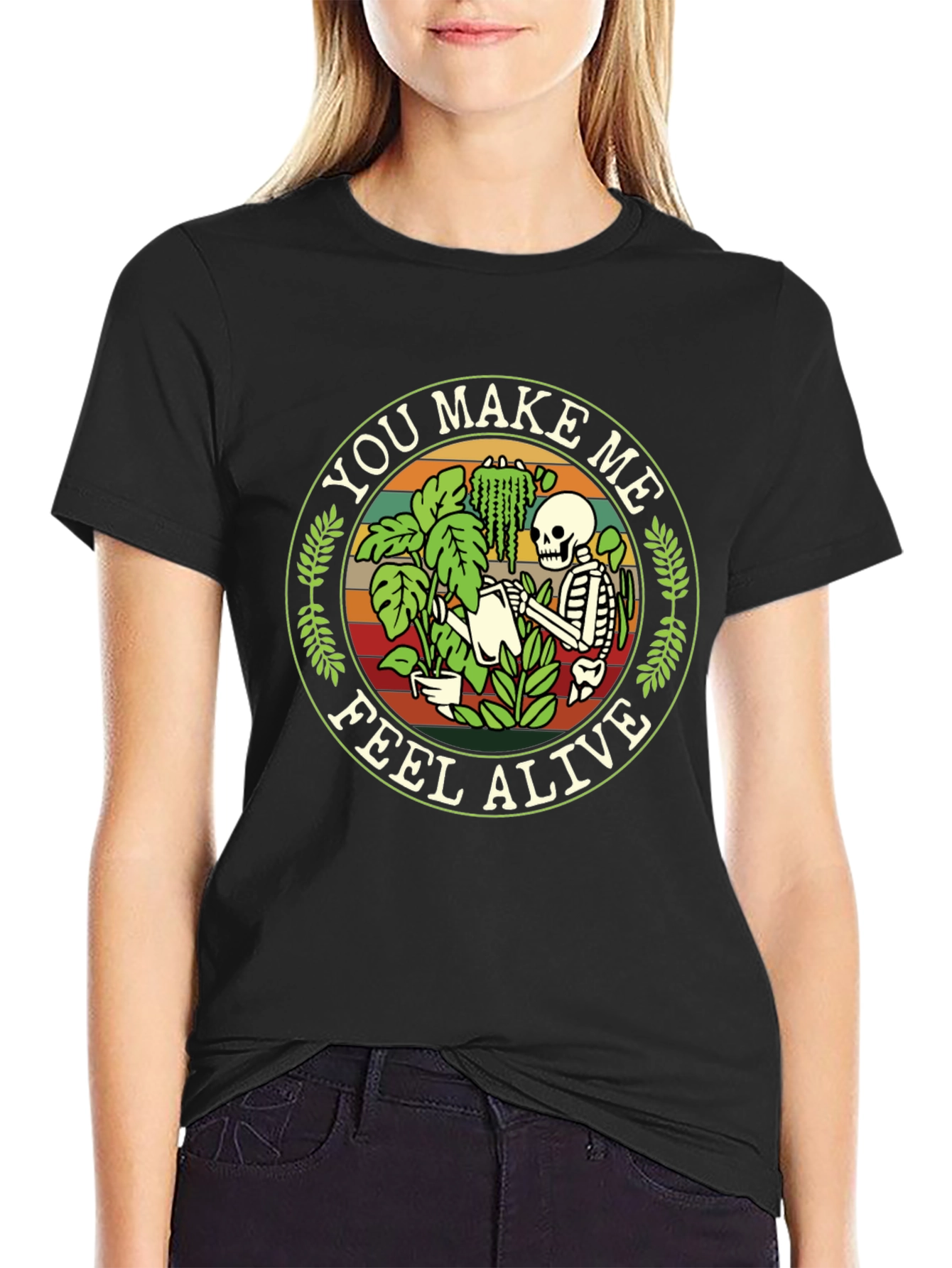 Camiseta Negra You Make Me Feel Alive Esqueleto Jardinería