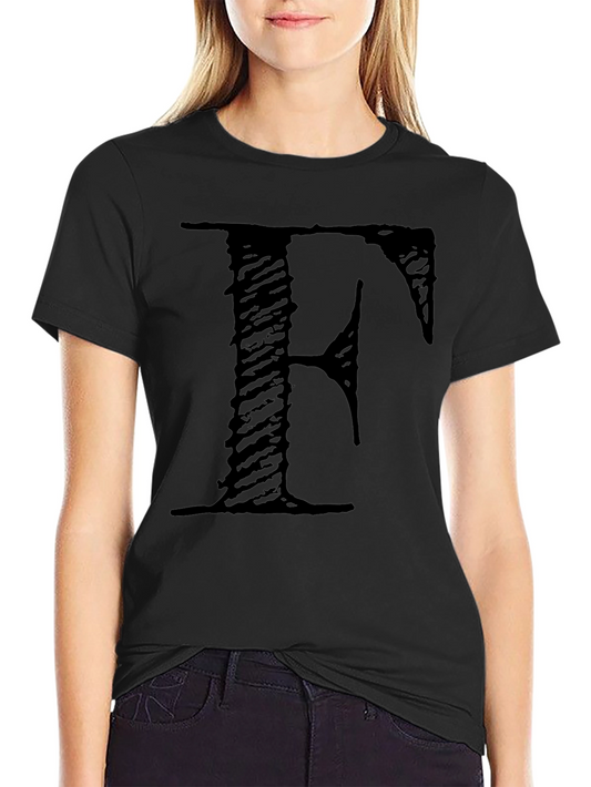 Camiseta Negra con Letra F Estilo Grunge